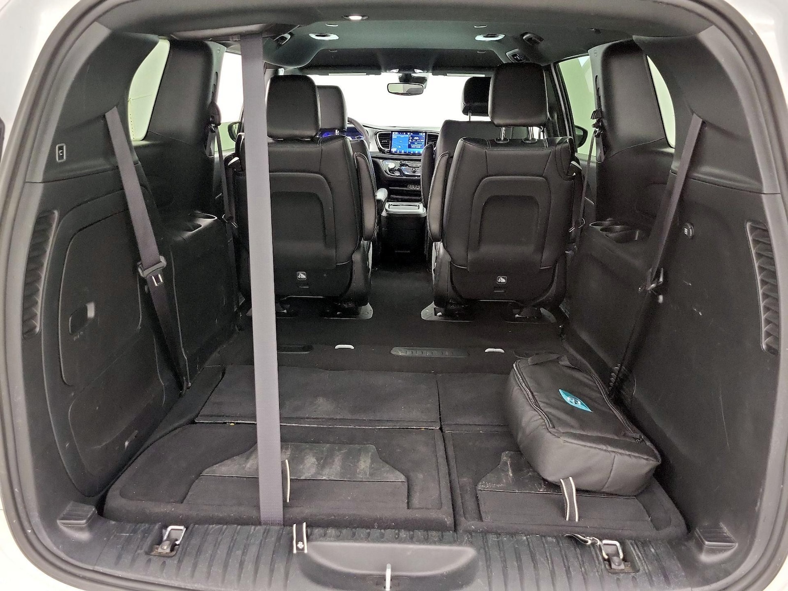 2024 Chrysler Pacifica PHEV Select - Photo 24