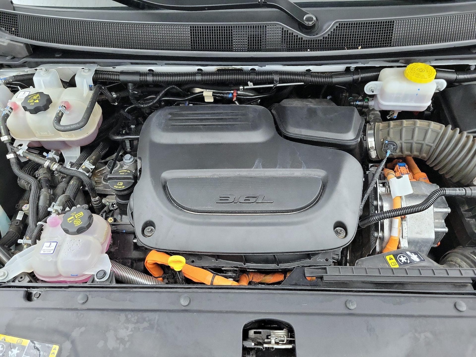 2024 Chrysler Pacifica PHEV Select - Photo 25