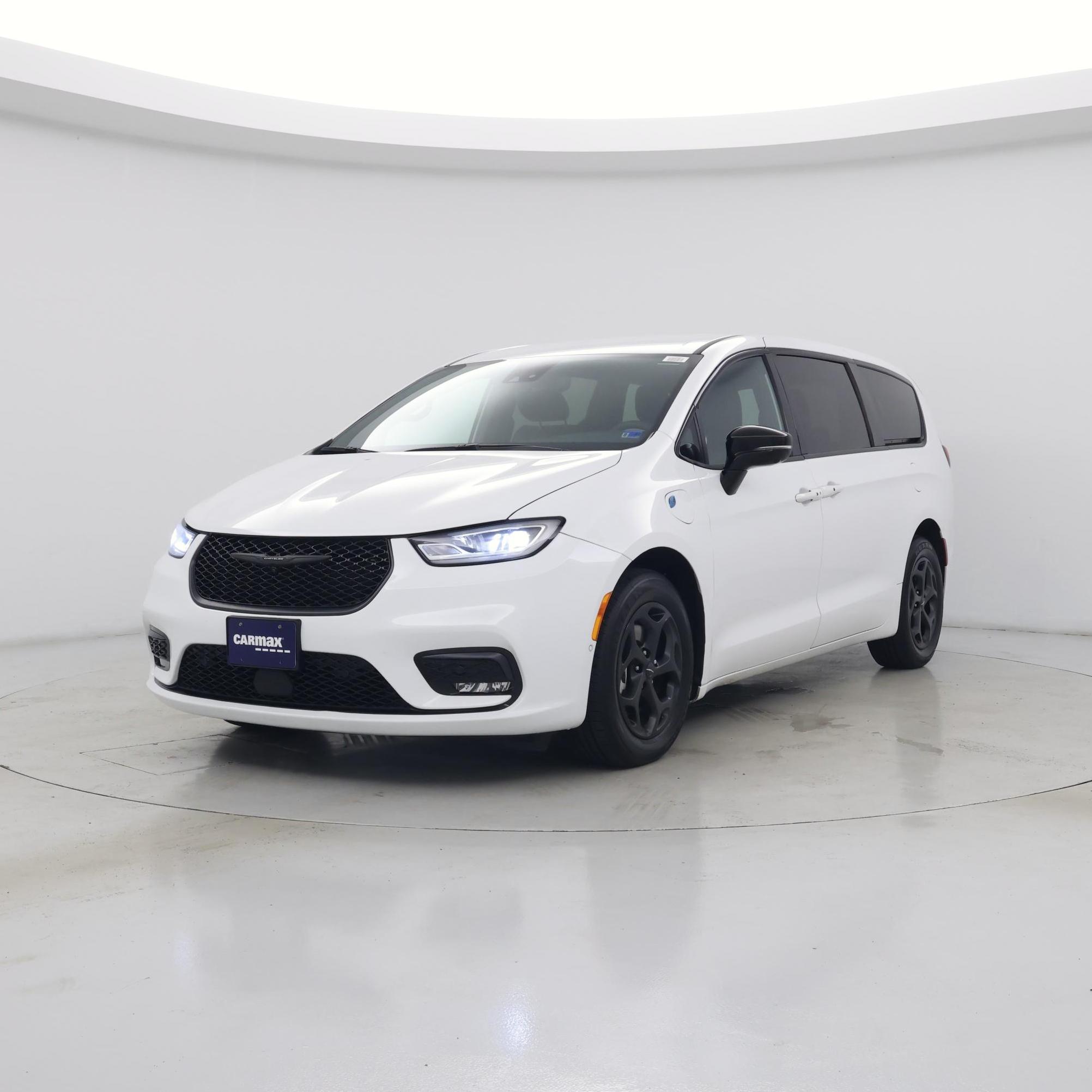 Thumbnail: 2024 Chrysler Pacifica - 4