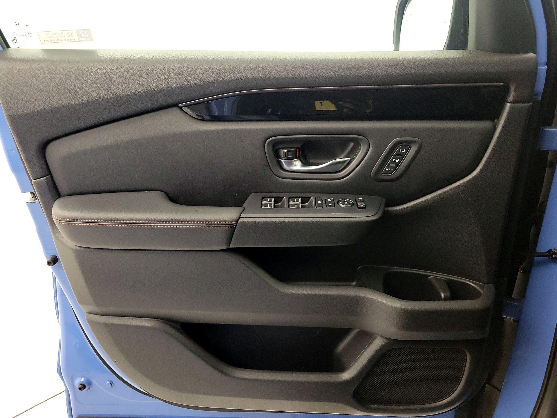 Thumbnail: 2023 Honda Pilot - 12