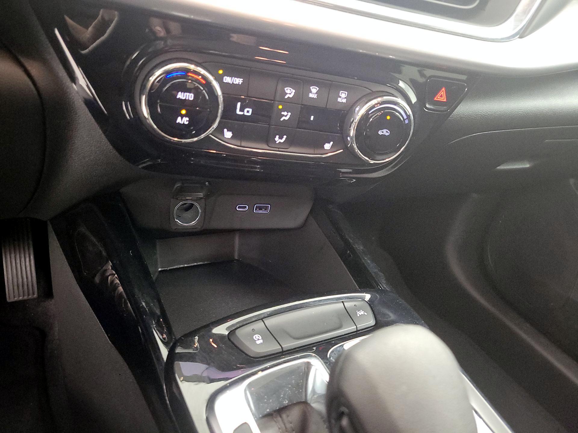 Thumbnail: 2024 Chevrolet Trax - 18