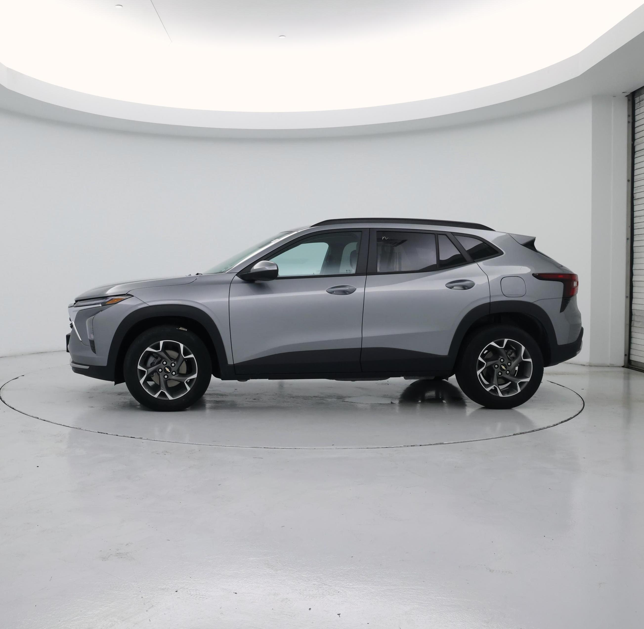 Thumbnail: 2024 Chevrolet Trax - 3