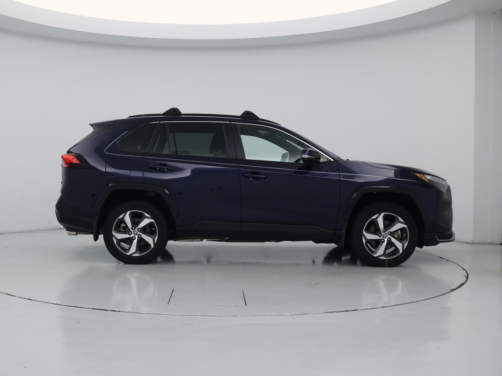 2023 Toyota RAV4 SE - Photo 8