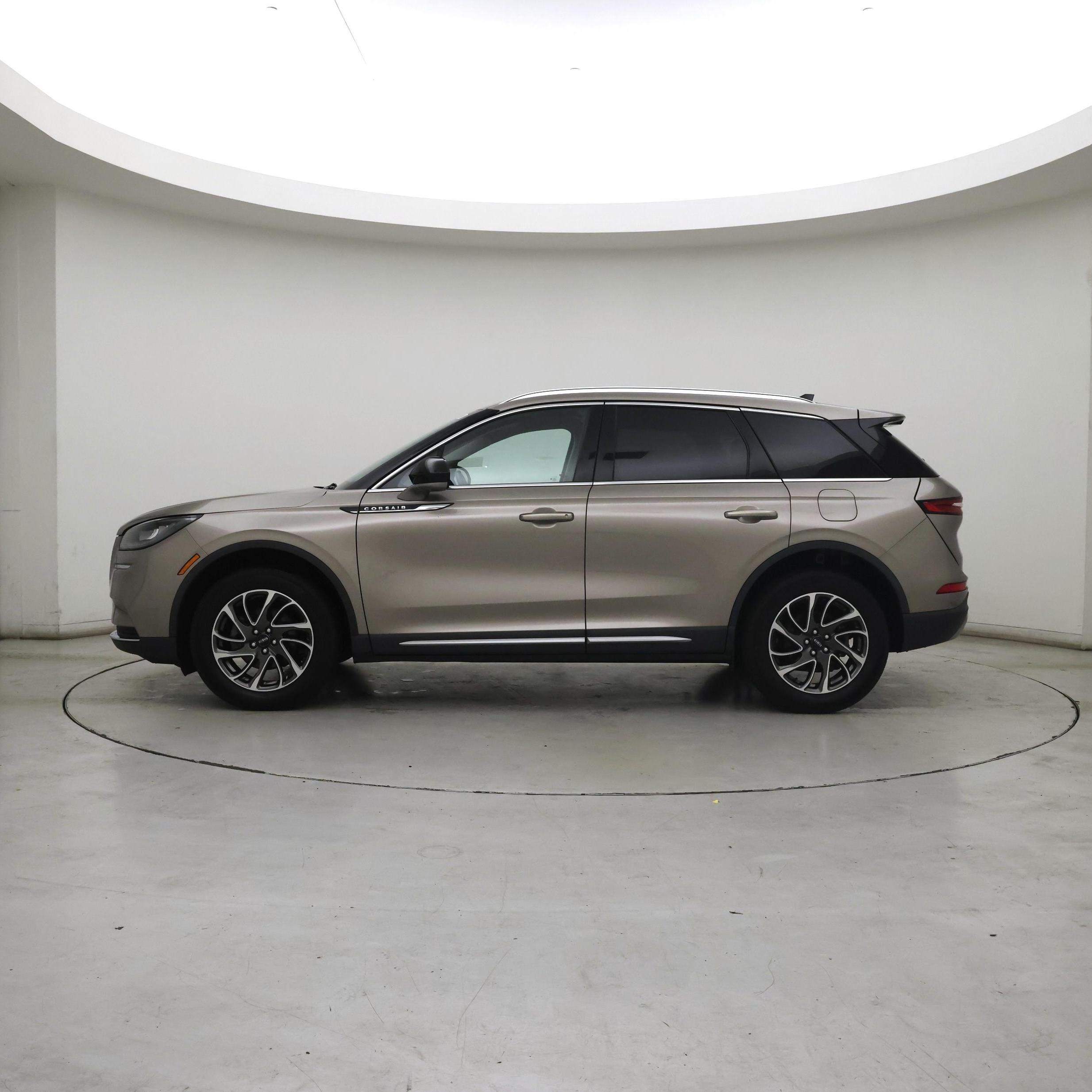 Thumbnail: 2020 Lincoln Corsair - 3