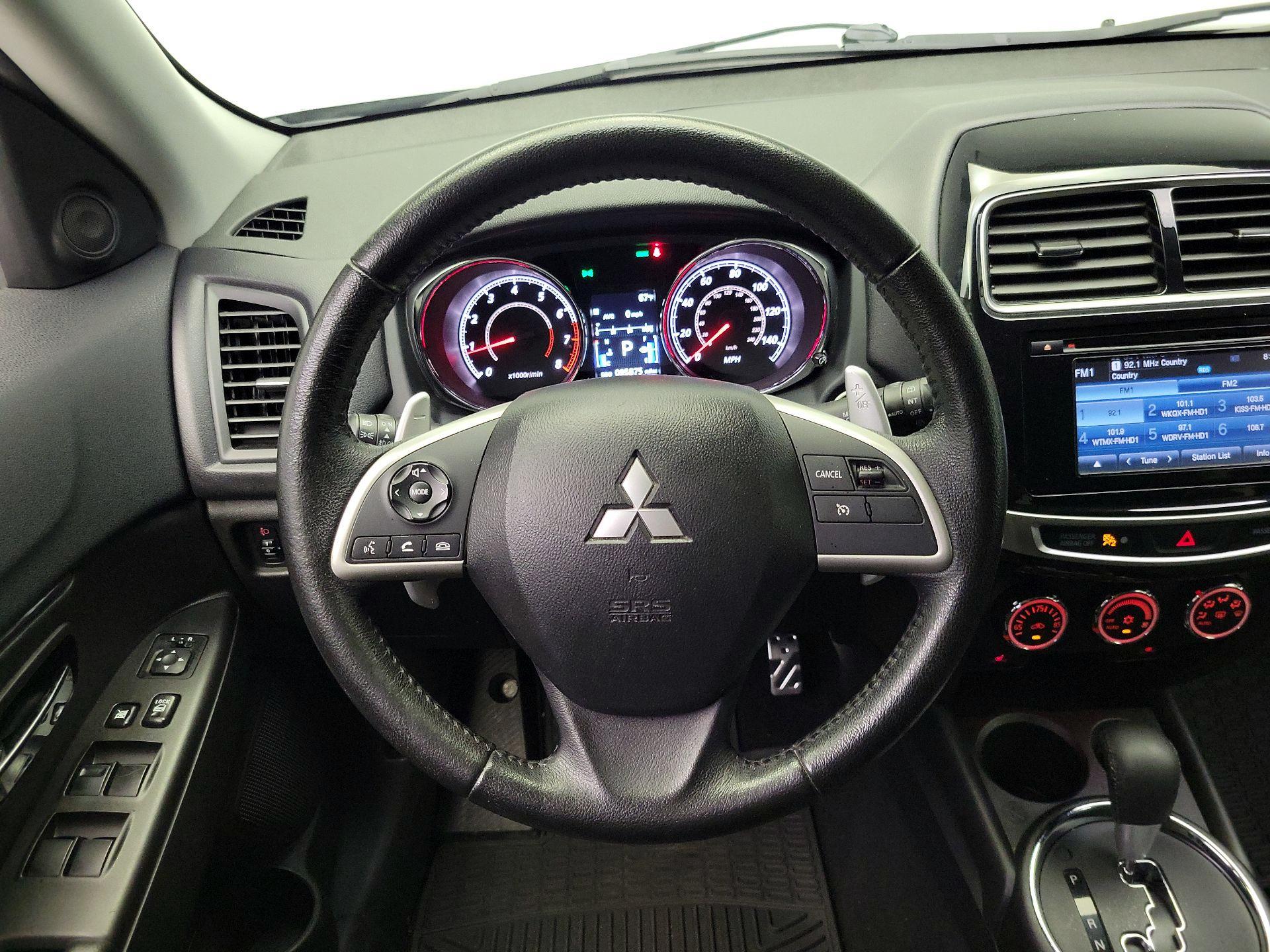Thumbnail: 2015 Mitsubishi Outlander Sport - 10