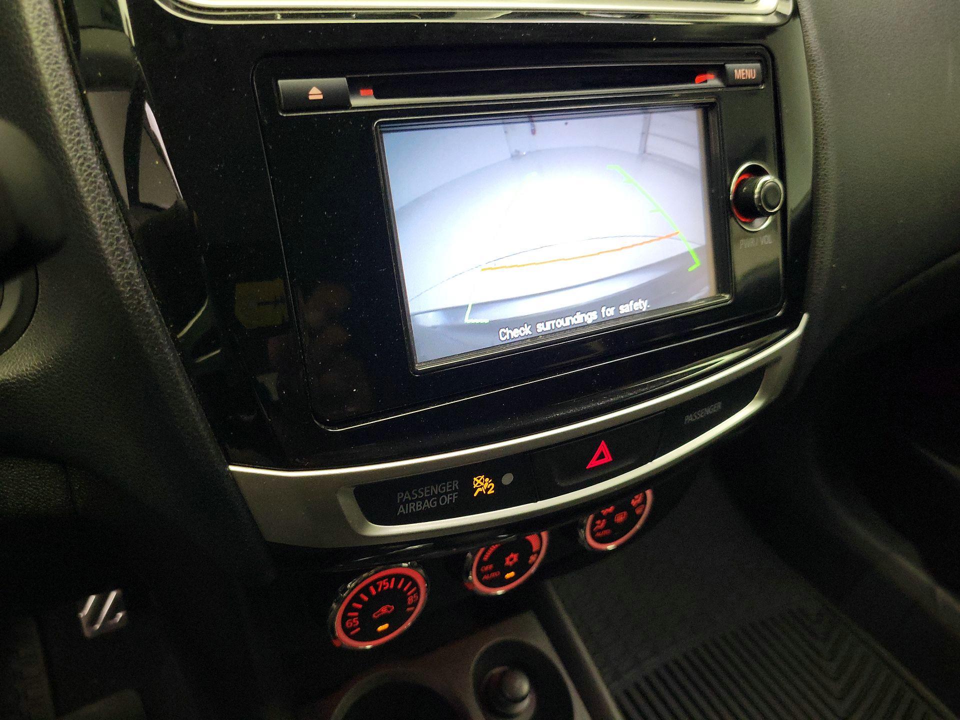Thumbnail: 2015 Mitsubishi Outlander Sport - 14