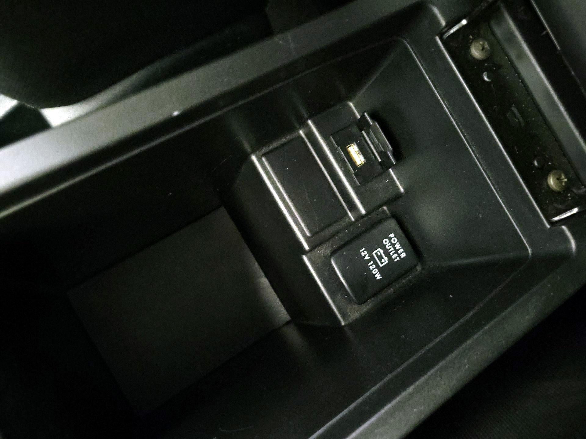 Thumbnail: 2015 Mitsubishi Outlander Sport - 18