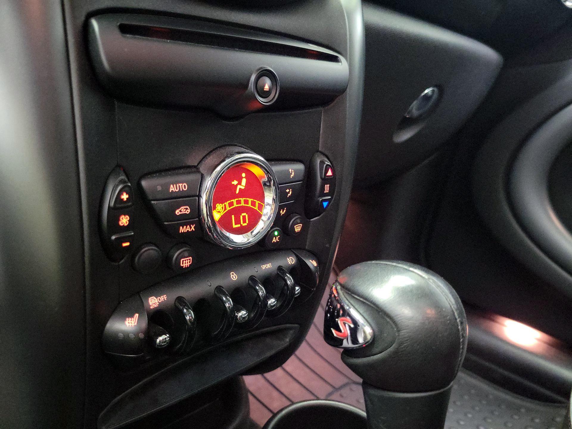 Thumbnail: 2016 MINI Cooper Countryman - 14