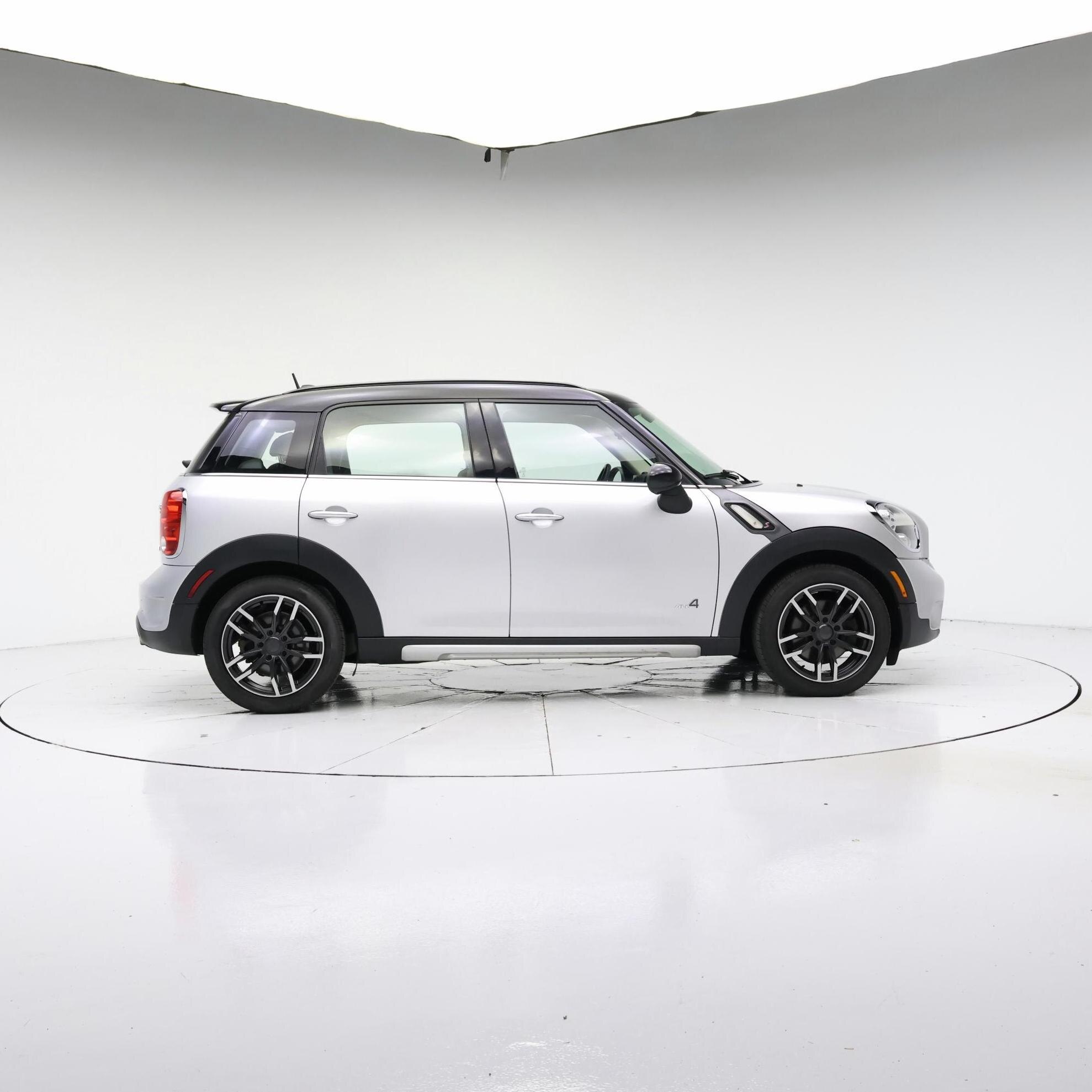 Thumbnail: 2016 MINI Cooper Countryman - 3