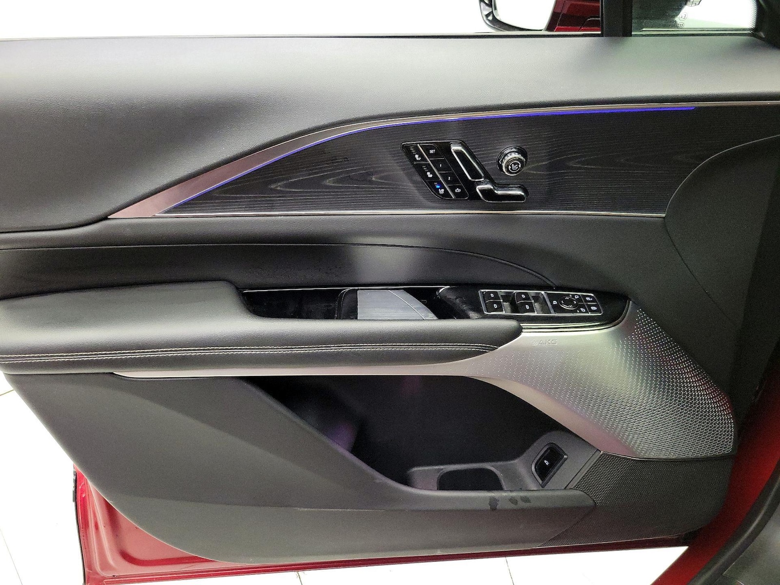 2025 Cadillac LYRIQ Luxury 3 - Photo 13