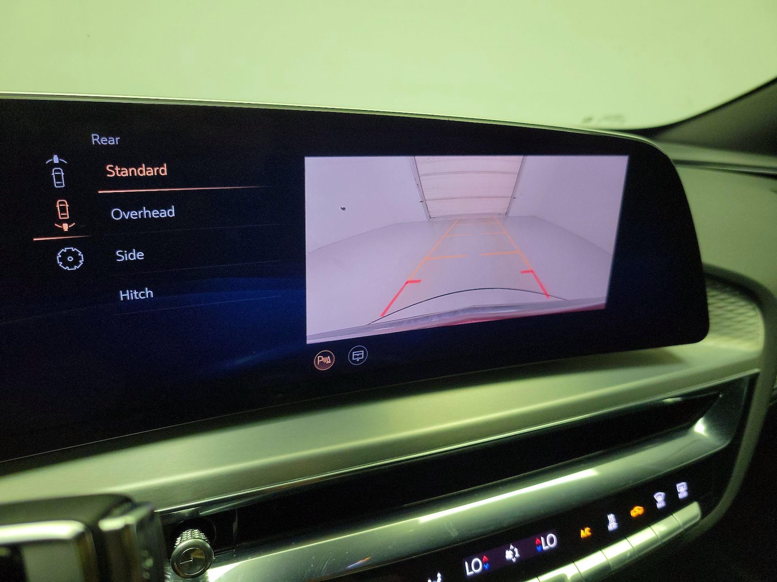 2025 Cadillac LYRIQ Luxury 3 - Photo 15