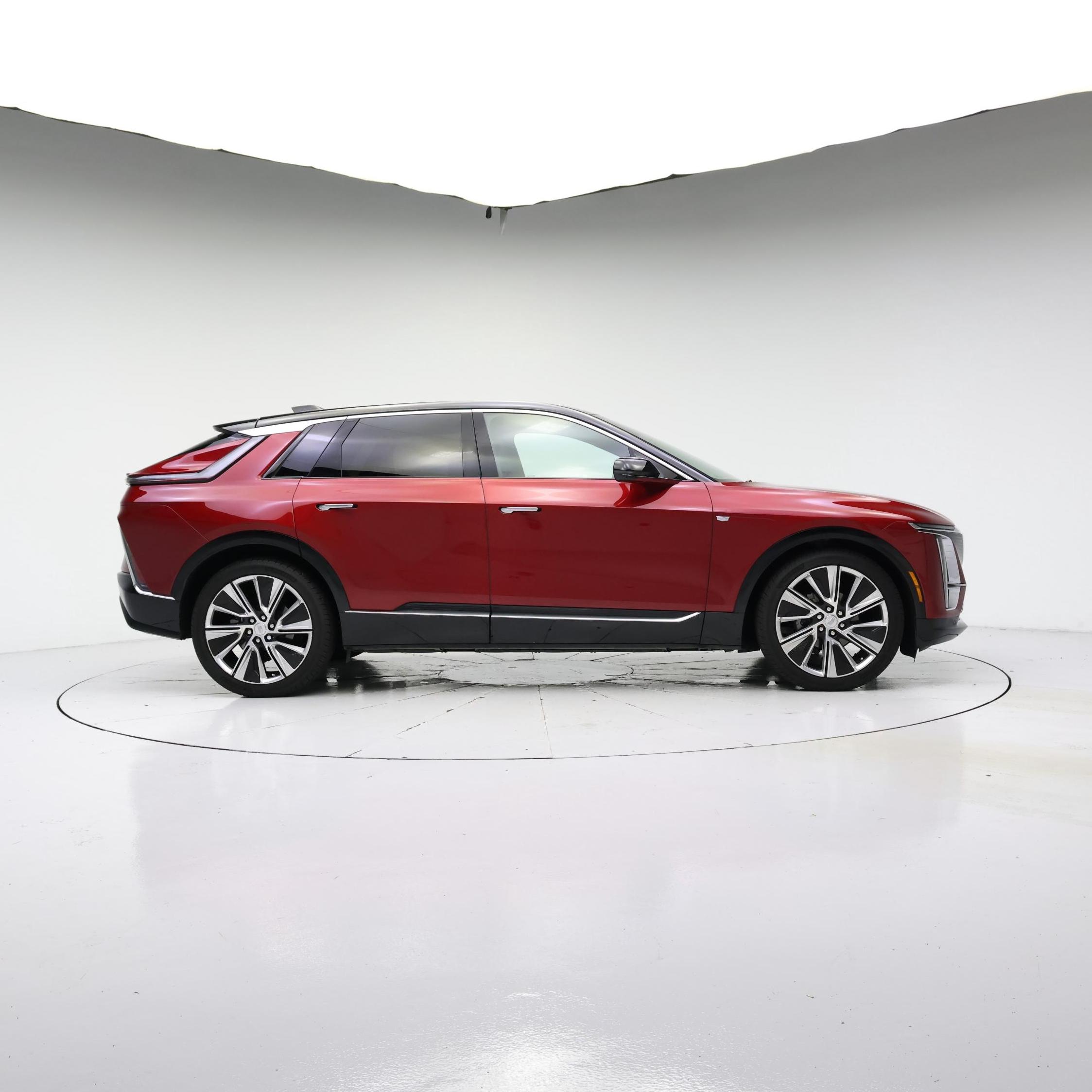 Thumbnail: 2025 Cadillac Lyriq - 7