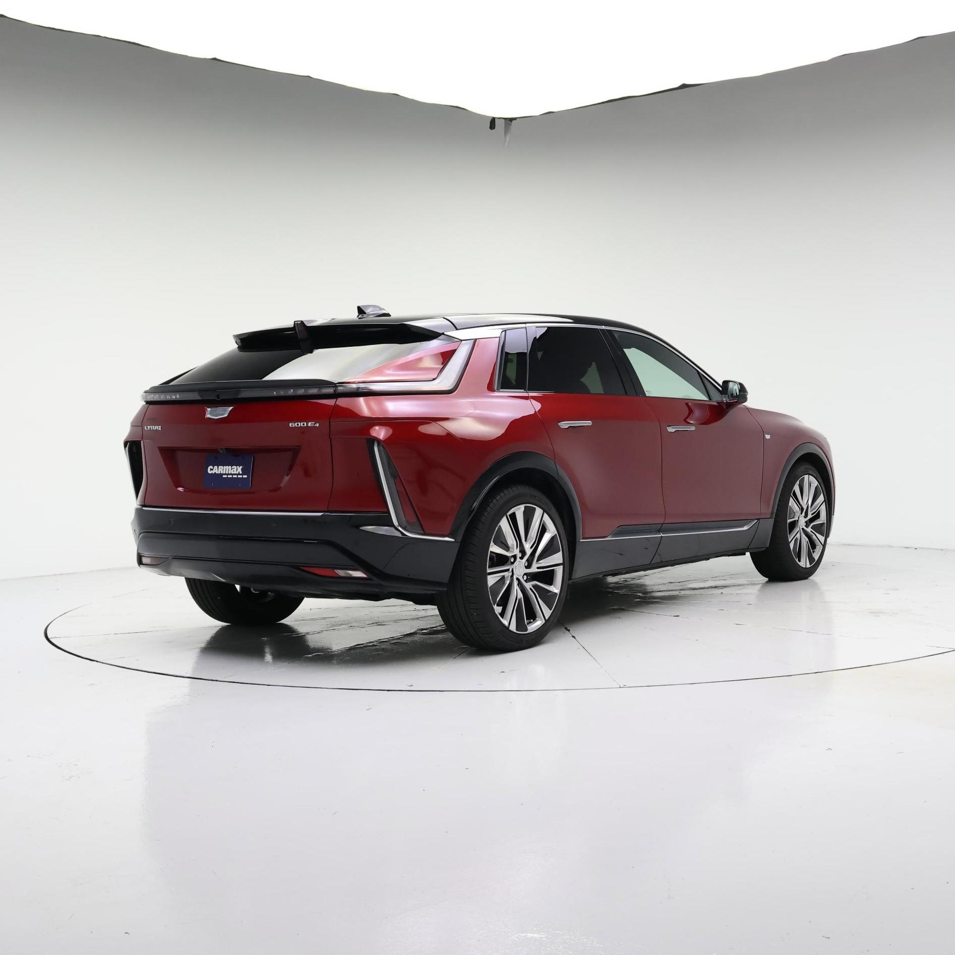 Thumbnail: 2025 Cadillac Lyriq - 8