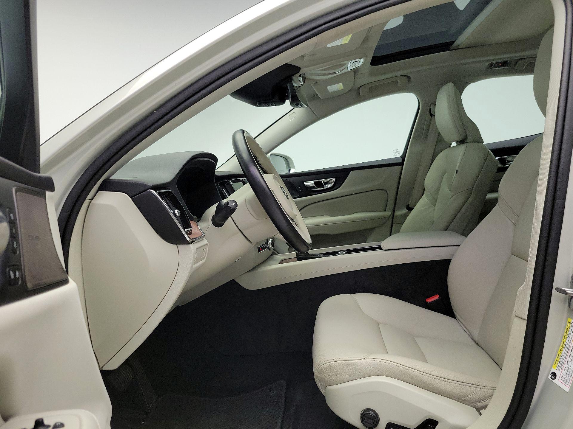 Thumbnail: 2019 Volvo S60 - 11