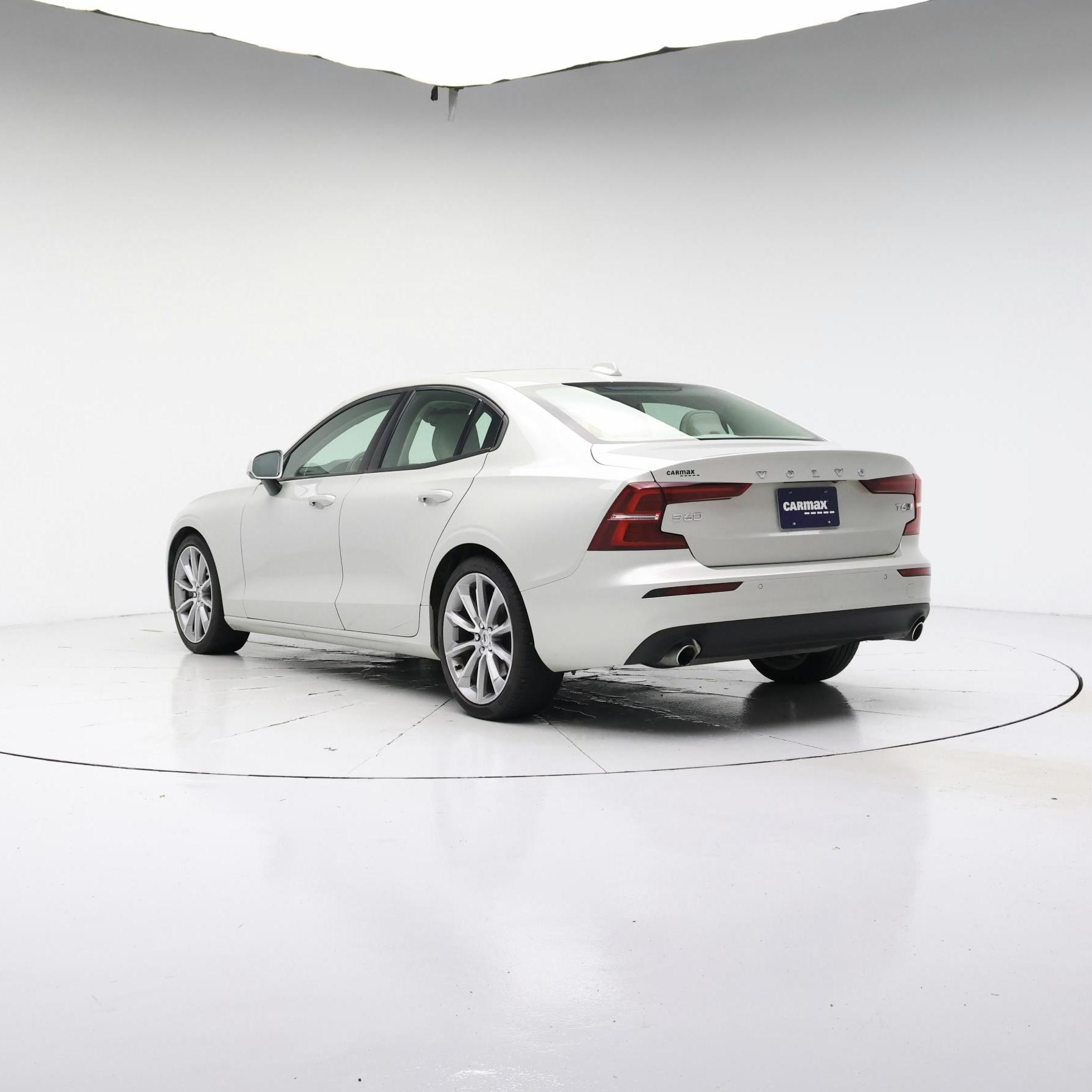 Thumbnail: 2019 Volvo S60 - 2
