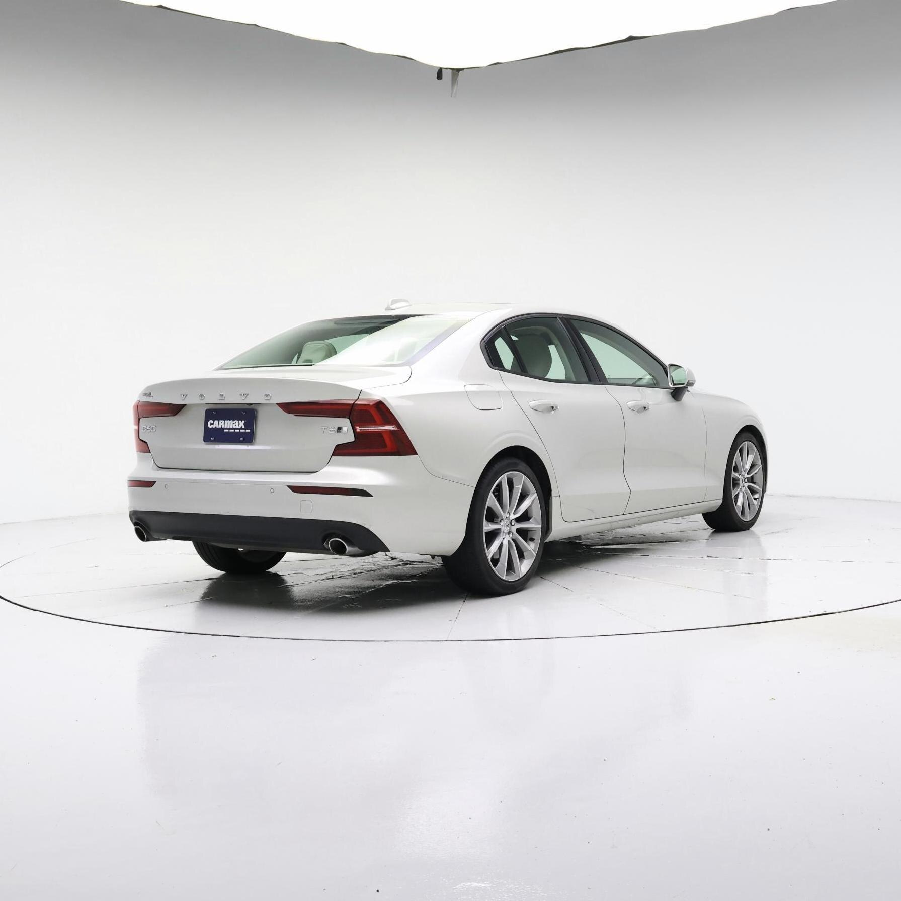 Thumbnail: 2019 Volvo S60 - 8