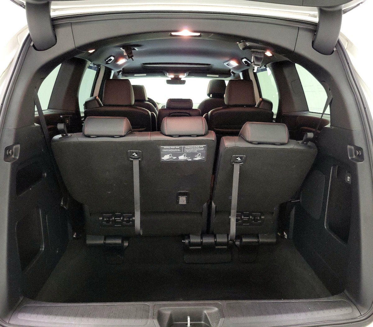 Trunk/Cargo (Seats Up)