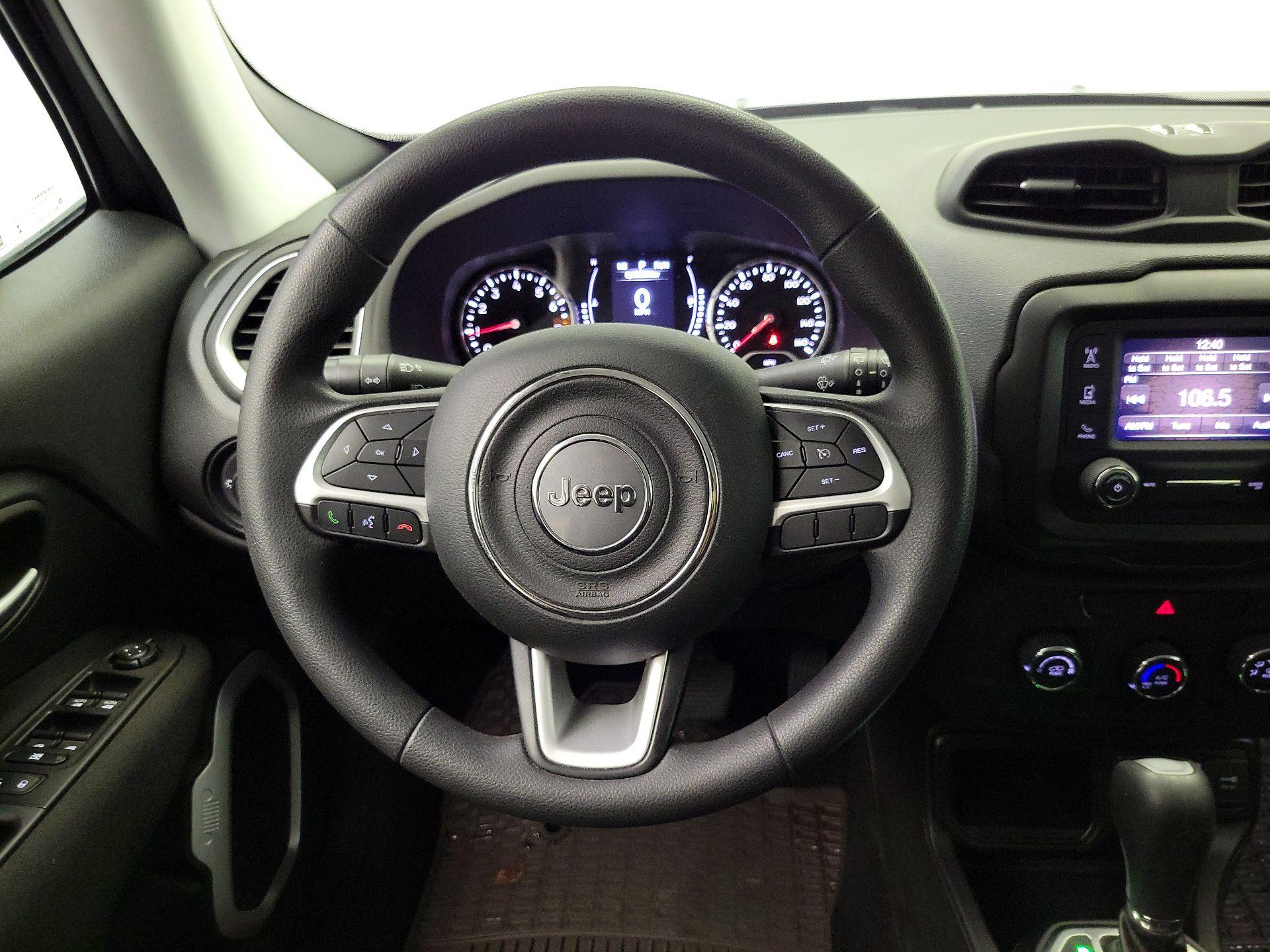 Thumbnail: 2020 Jeep Renegade - 10