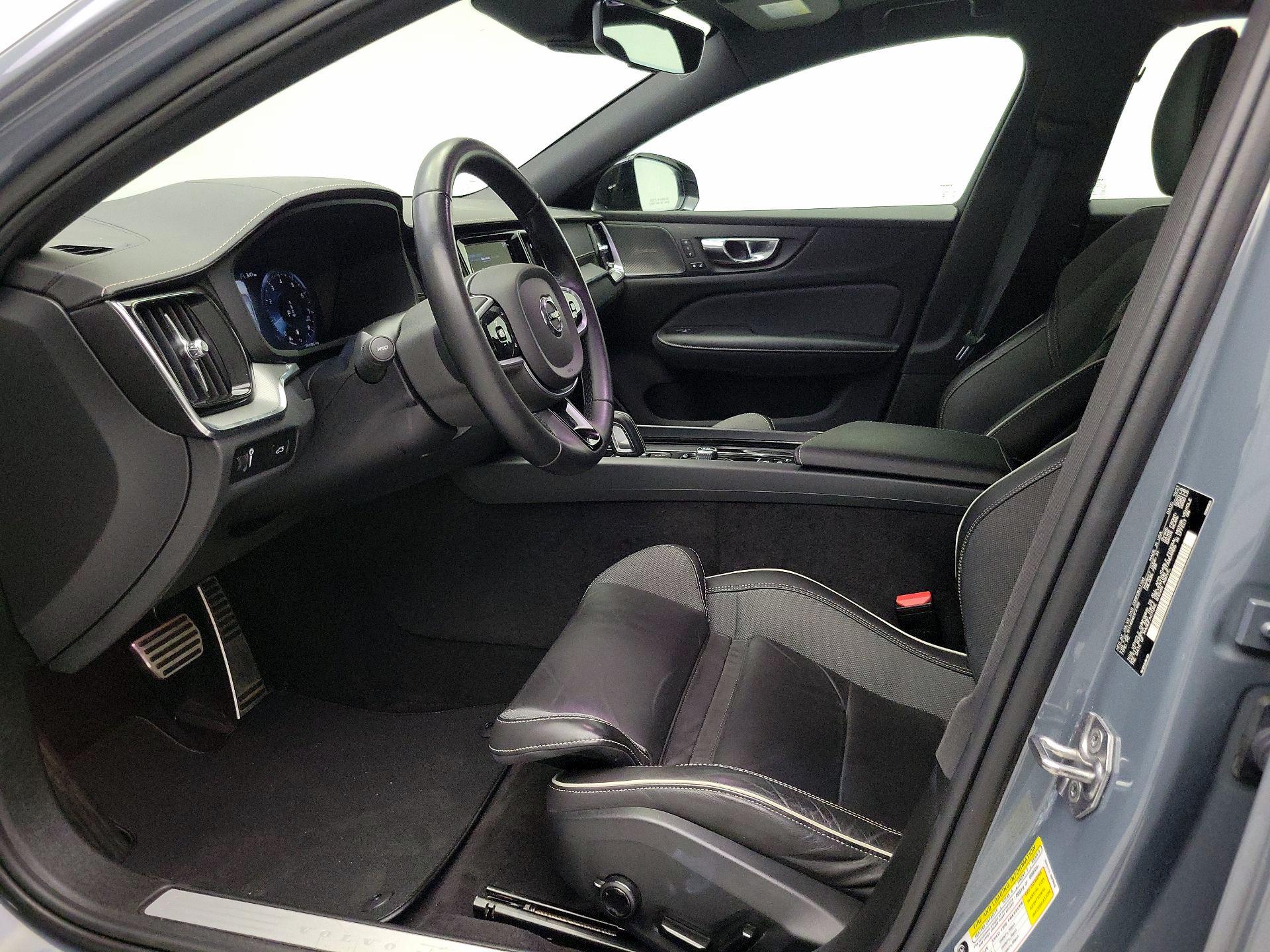 Thumbnail: 2022 Volvo S60 - 9