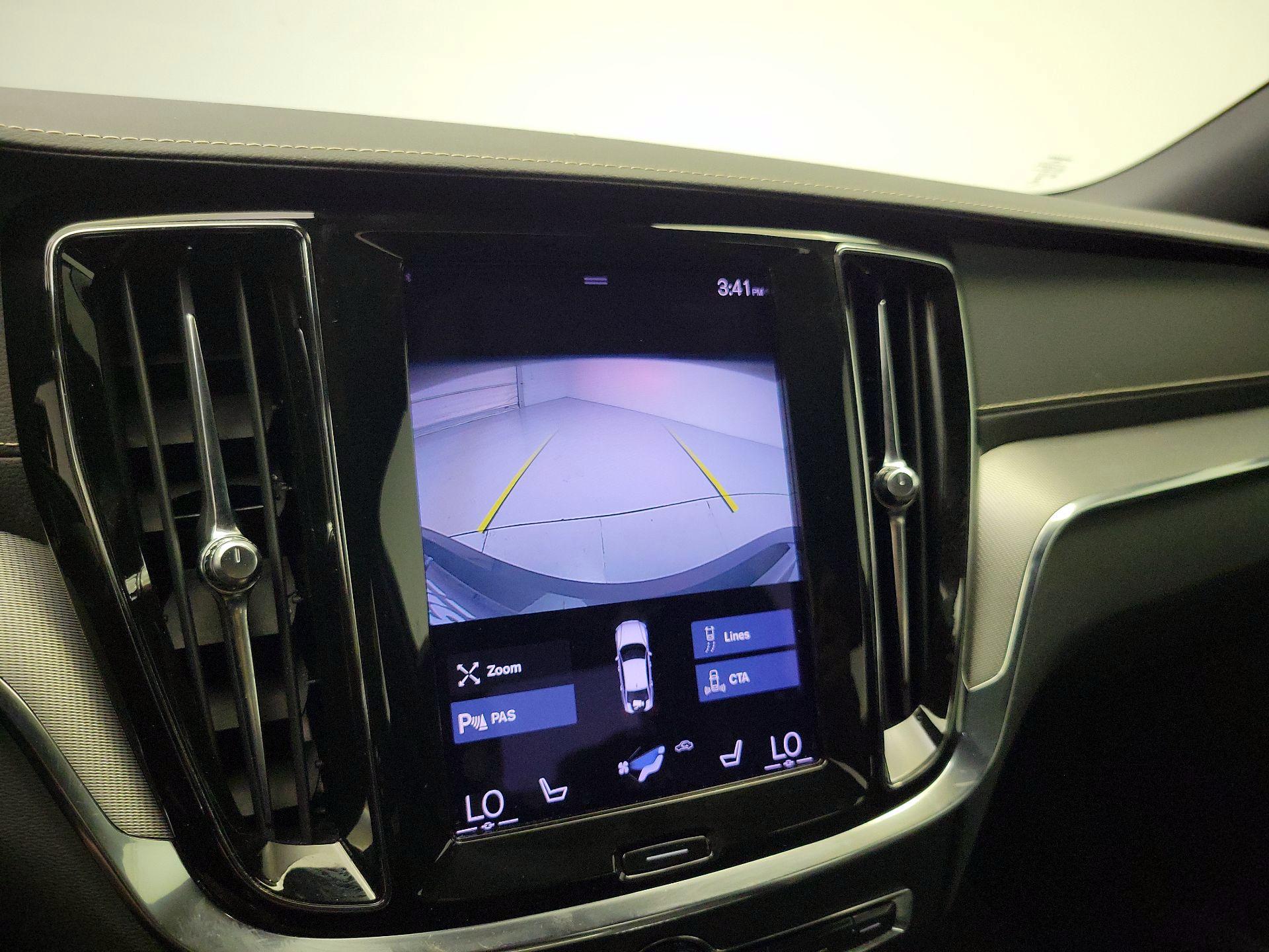 Thumbnail: 2022 Volvo S60 - 12