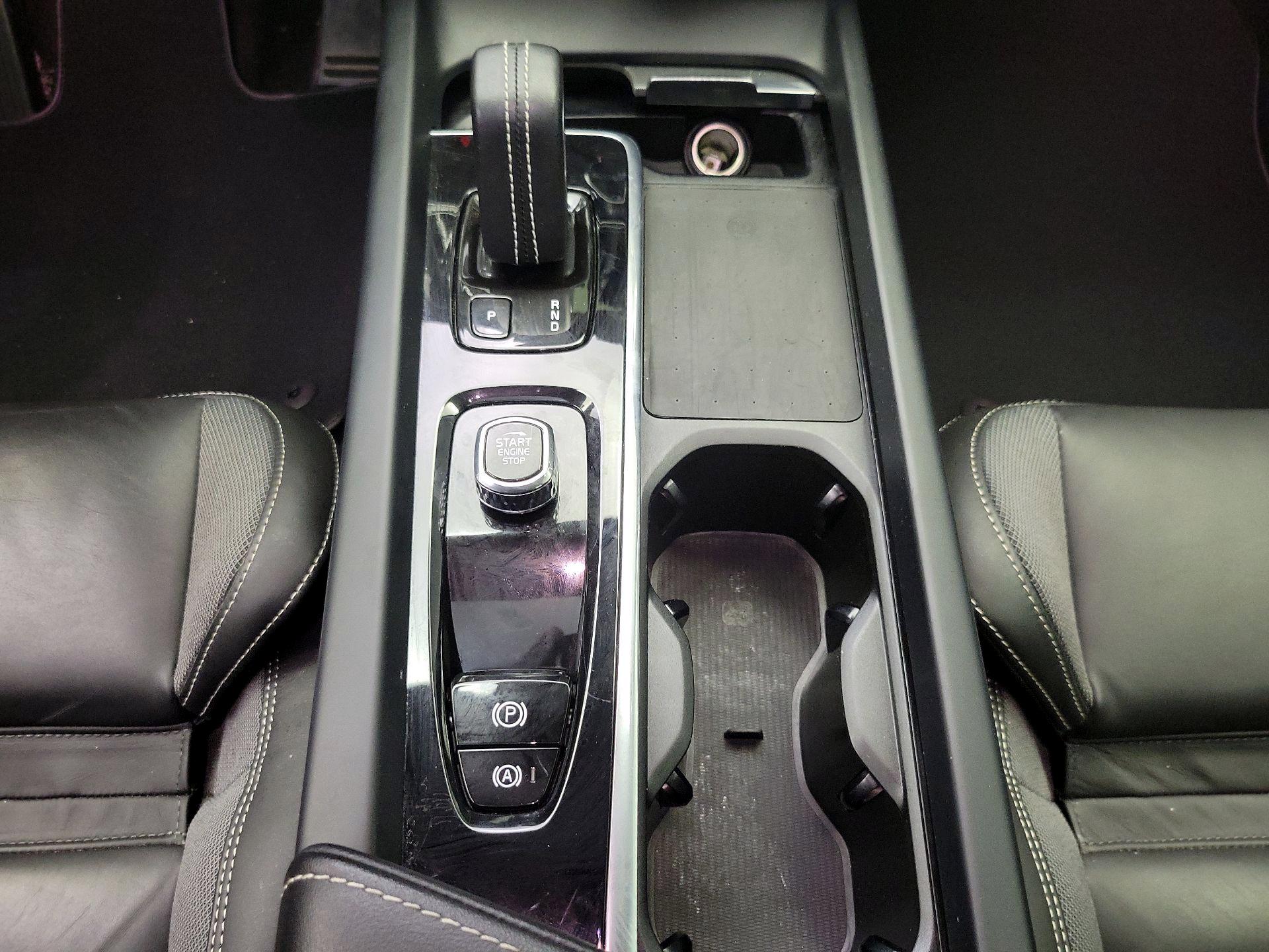 Thumbnail: 2022 Volvo S60 - 15