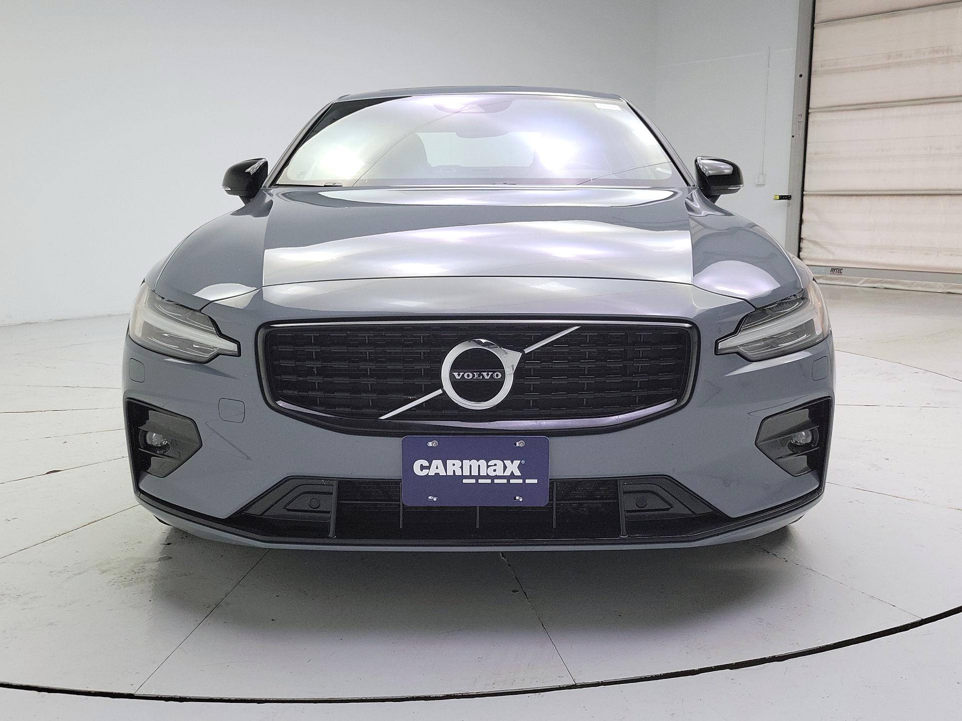 Thumbnail: 2022 Volvo S60 - 2