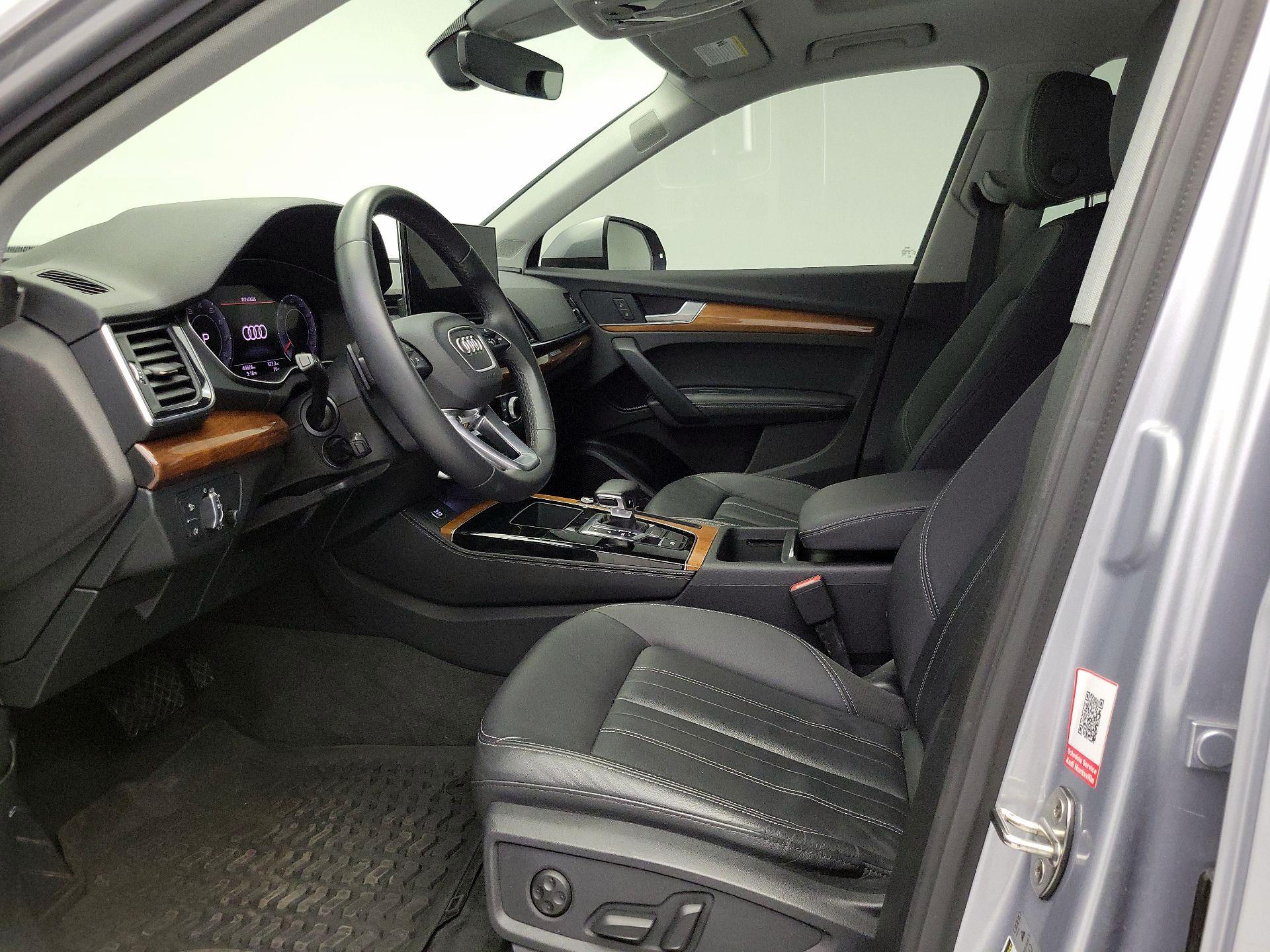 Thumbnail: 2022 Audi Q5 - 11