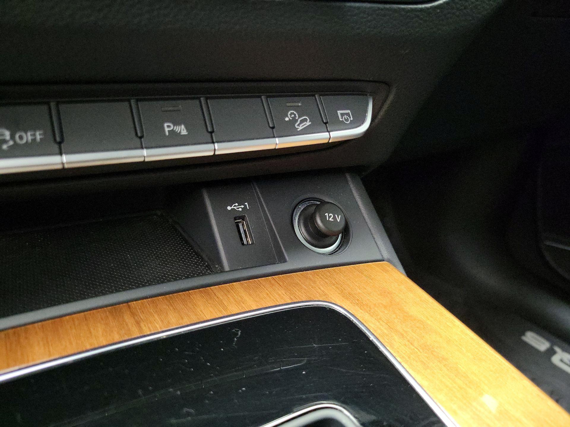 Thumbnail: 2022 Audi Q5 - 18