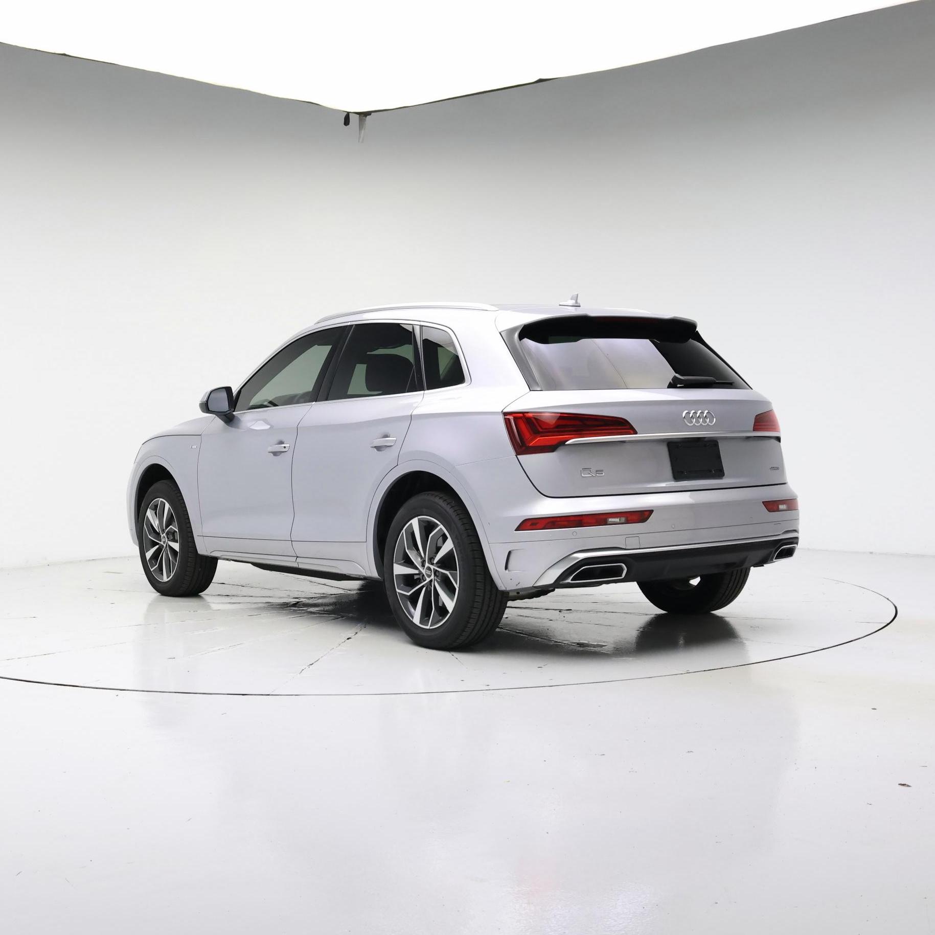 Thumbnail: 2022 Audi Q5 - 2