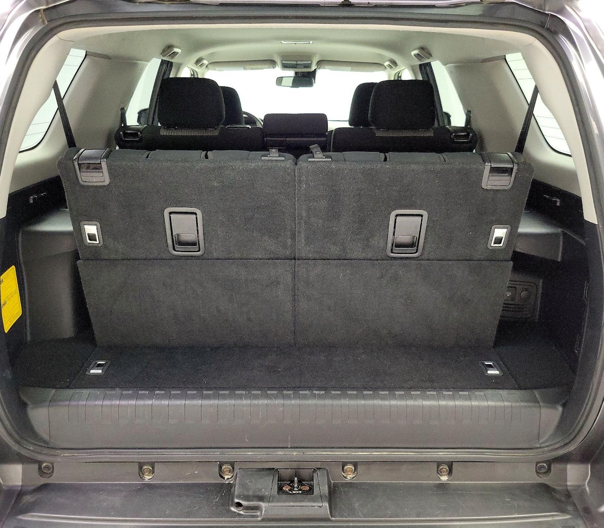Trunk/Cargo (Seats Up)