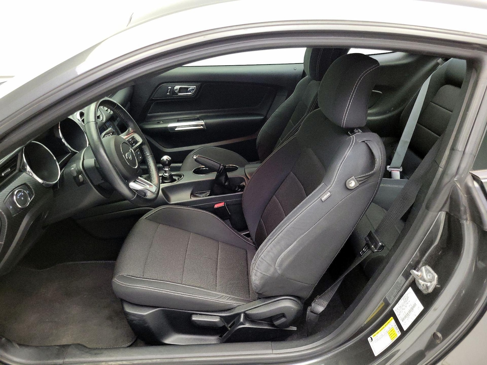 2016 Ford Mustang V6 - Photo 12