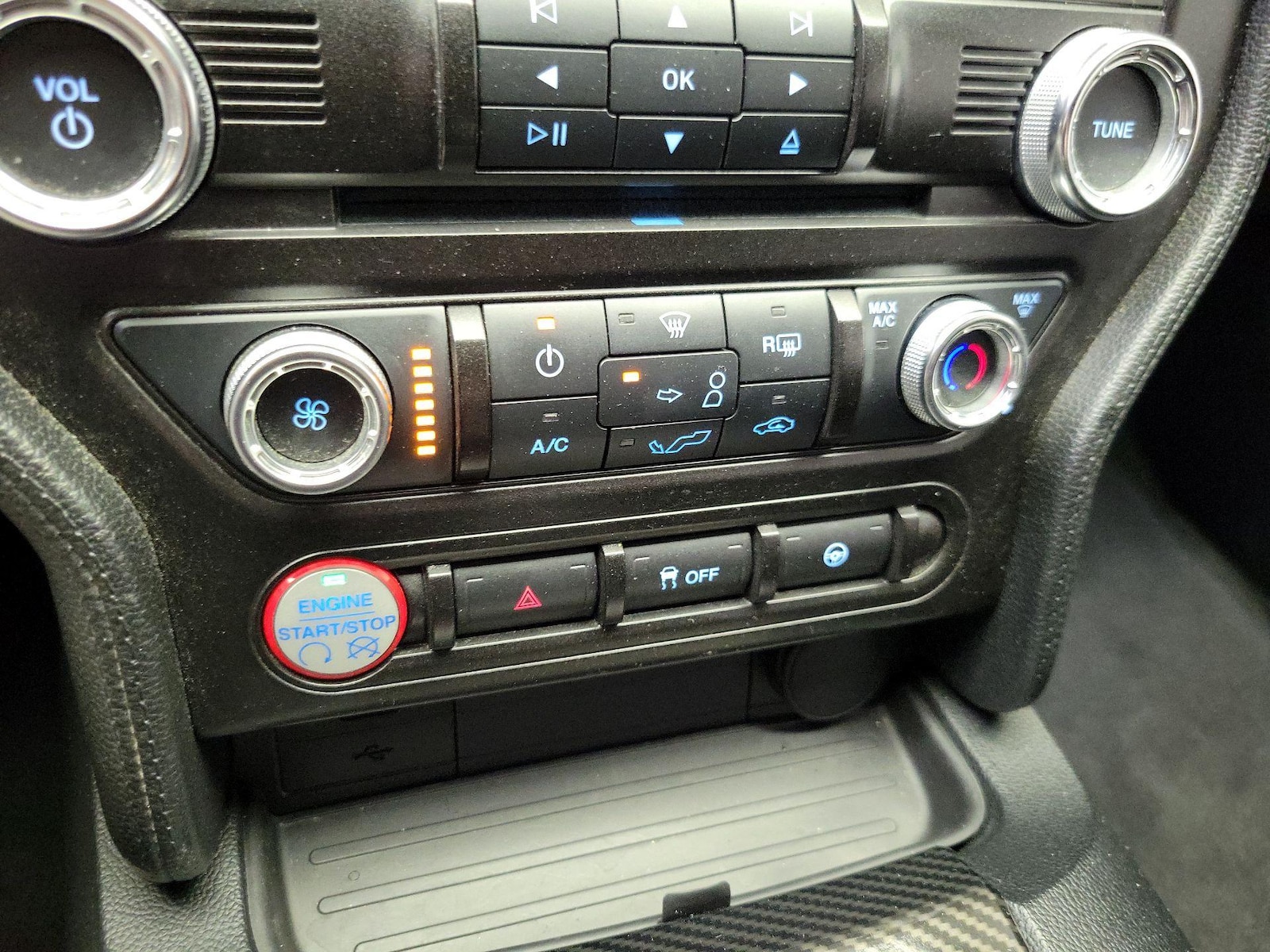 2016 Ford Mustang V6 - Photo 17