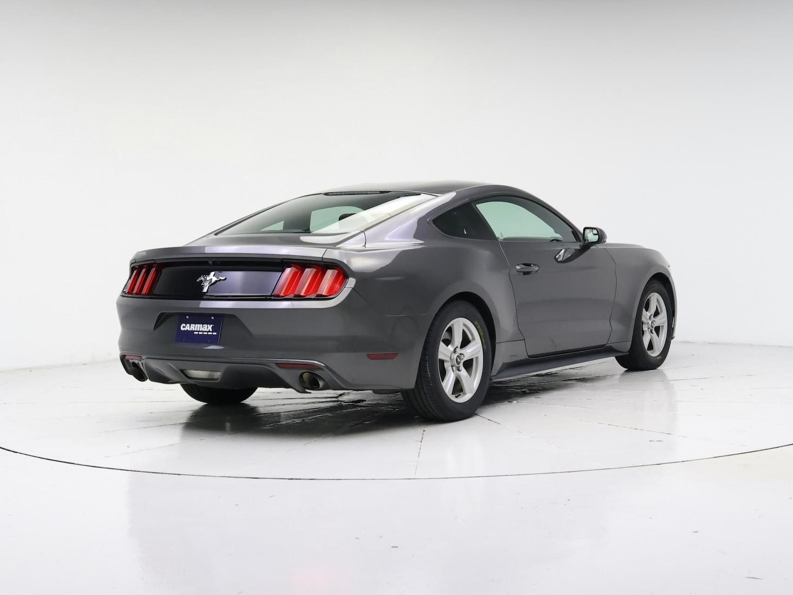 2016 Ford Mustang V6 - Photo 9