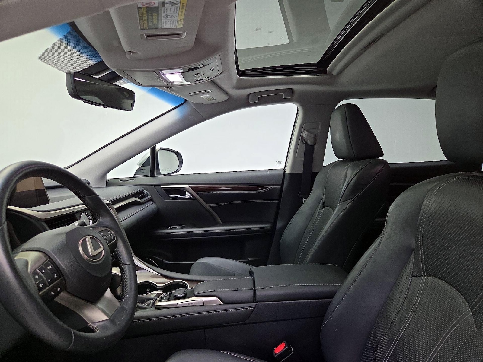 Sunroof(s) & Overhead Airbags