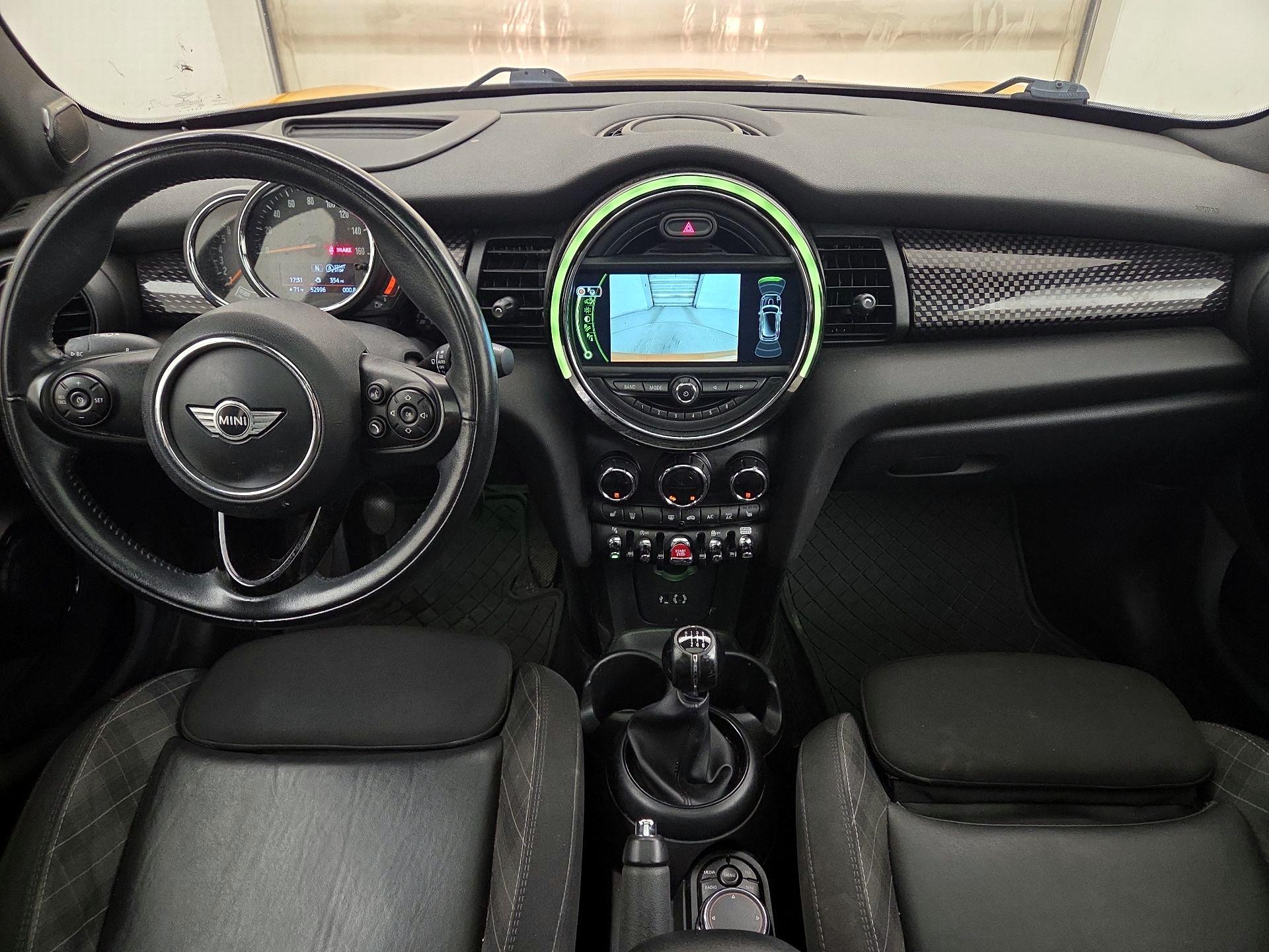 Thumbnail: 2018 MINI Cooper Hardtop - 9