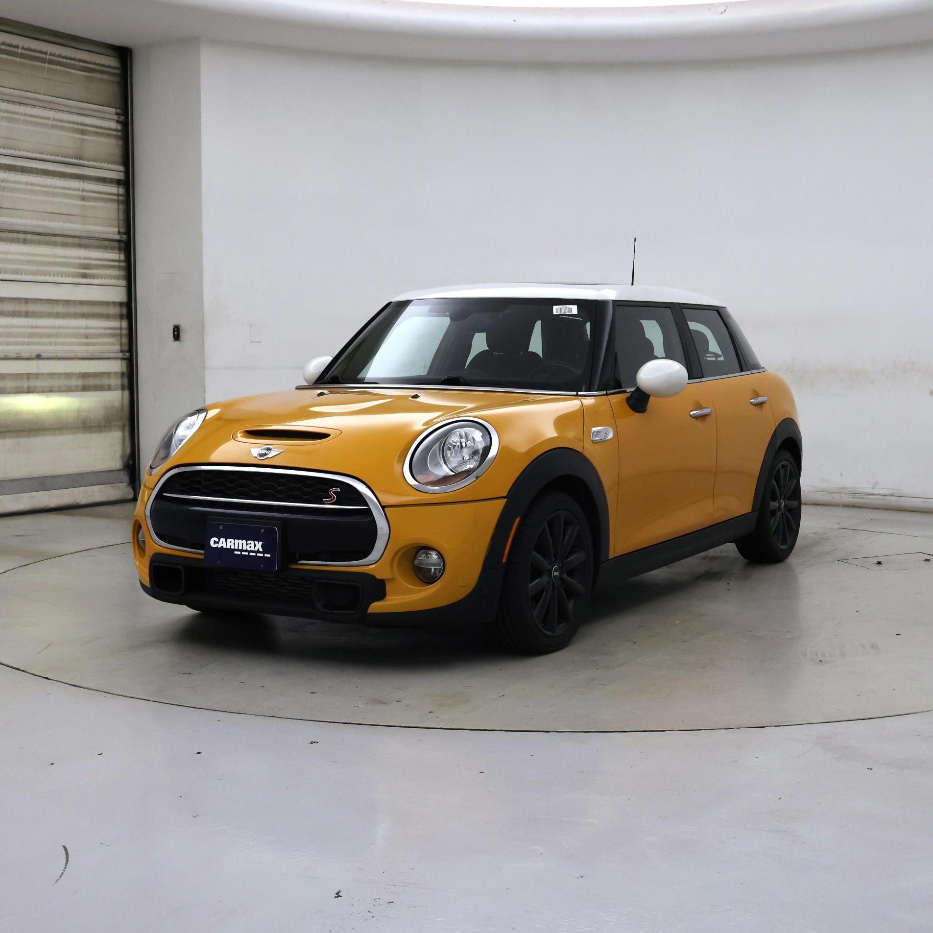 Thumbnail: 2018 MINI Cooper Hardtop - 4