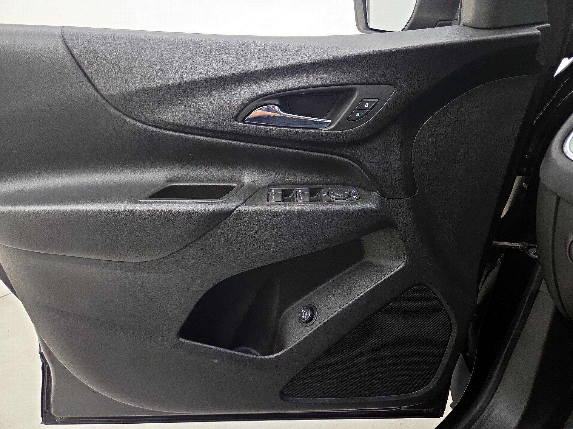Thumbnail: 2020 Chevrolet Equinox - 12