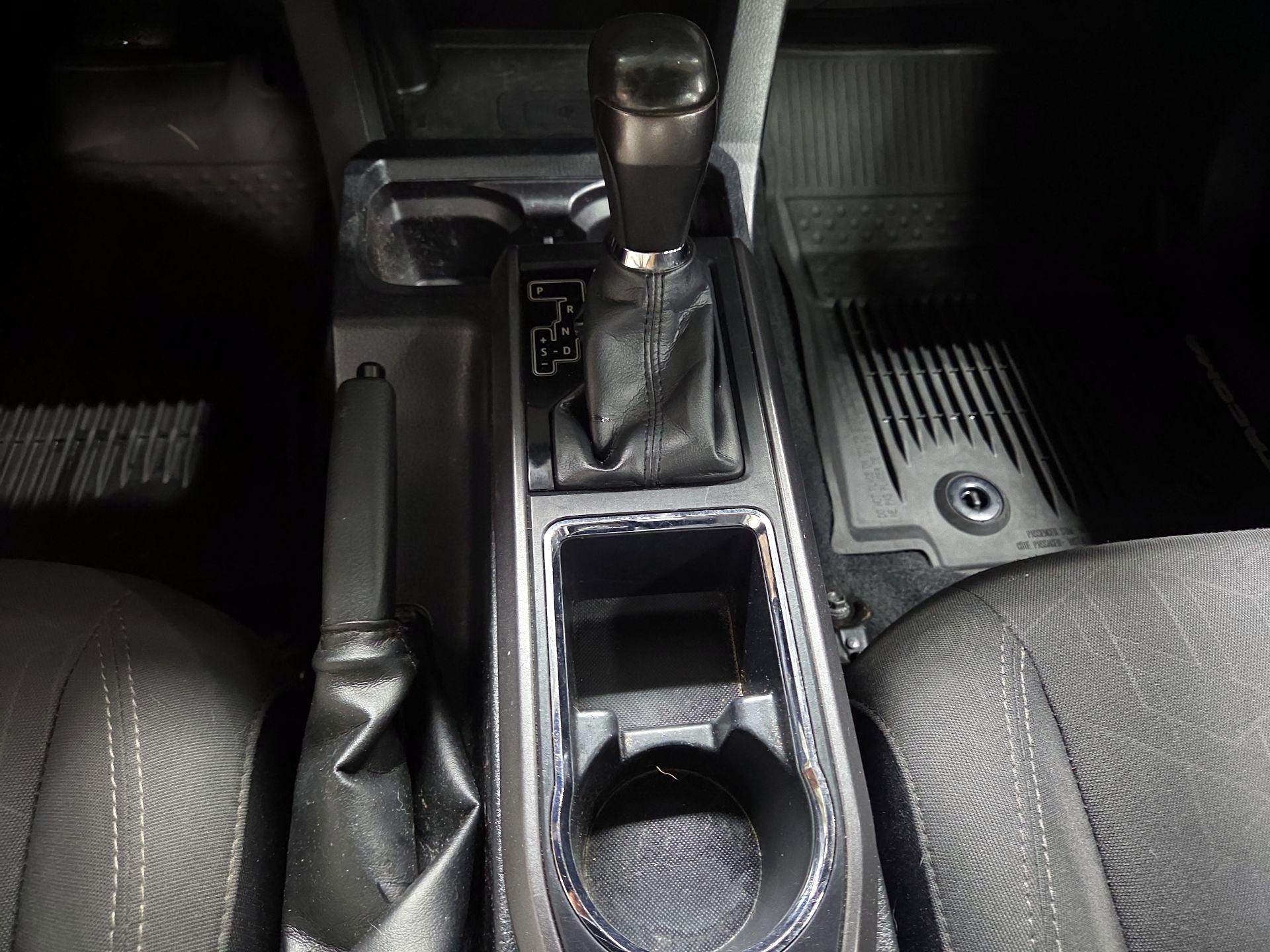 Thumbnail: 2019 Toyota Tacoma - 17