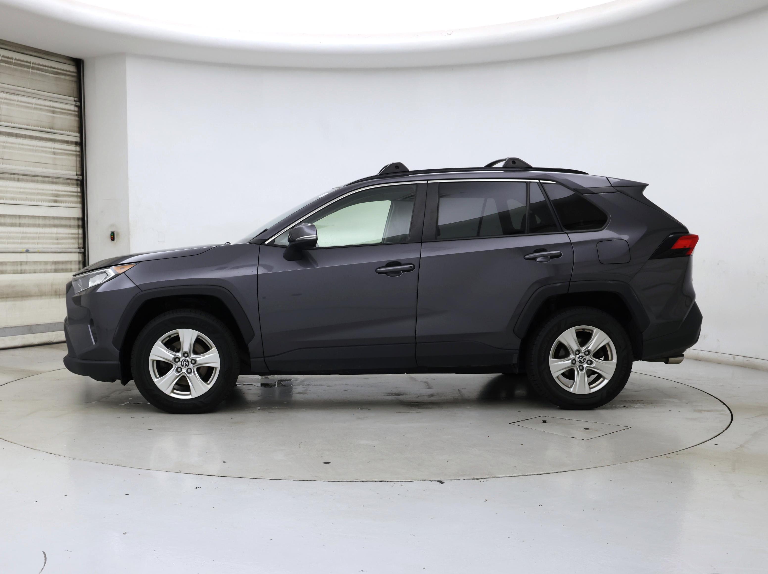 Thumbnail: 2020 Toyota RAV4 - 3