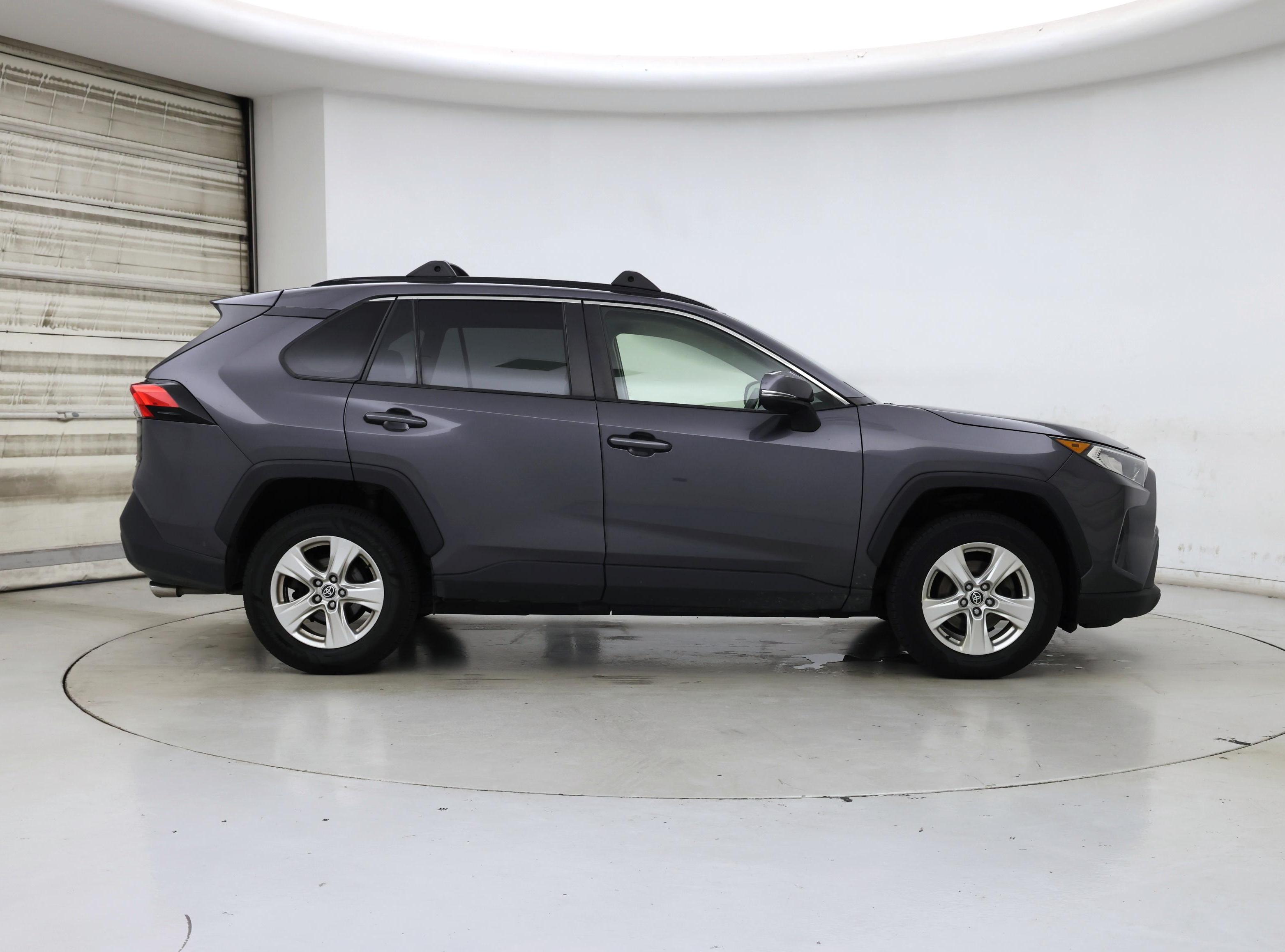 Thumbnail: 2020 Toyota RAV4 - 7