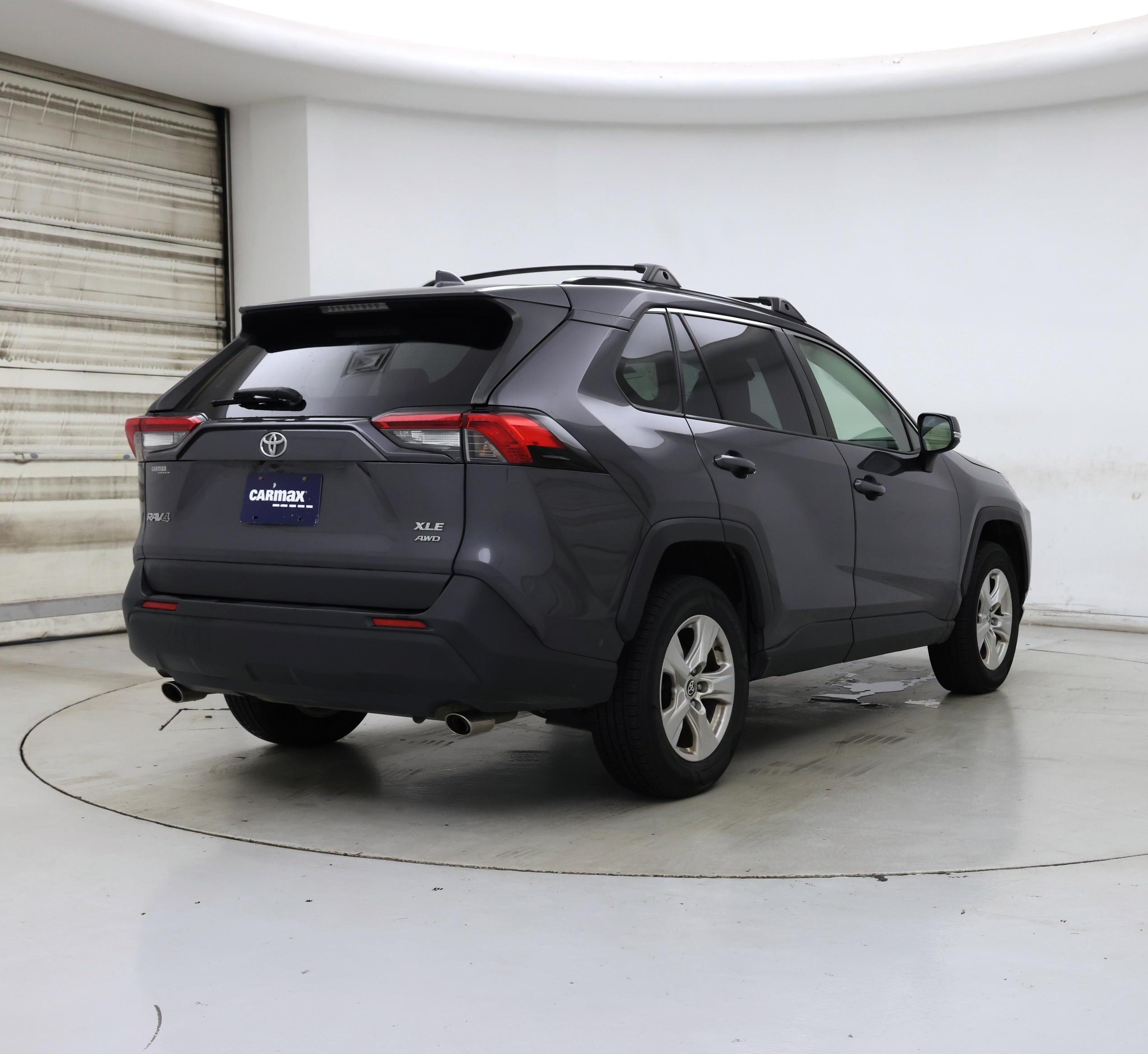 Thumbnail: 2020 Toyota RAV4 - 8