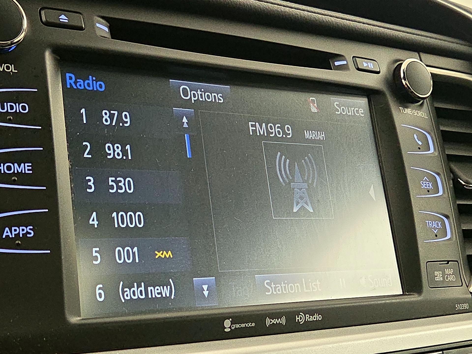 Thumbnail: 2019 Toyota Highlander - 16