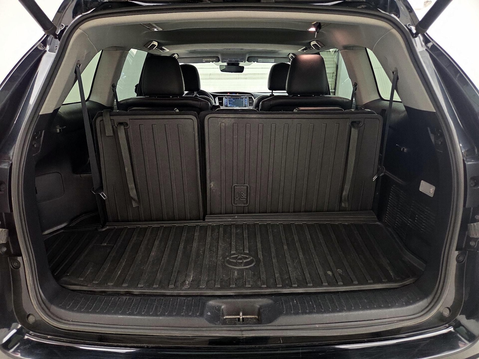 2019 Toyota Highlander SE - Photo 24
