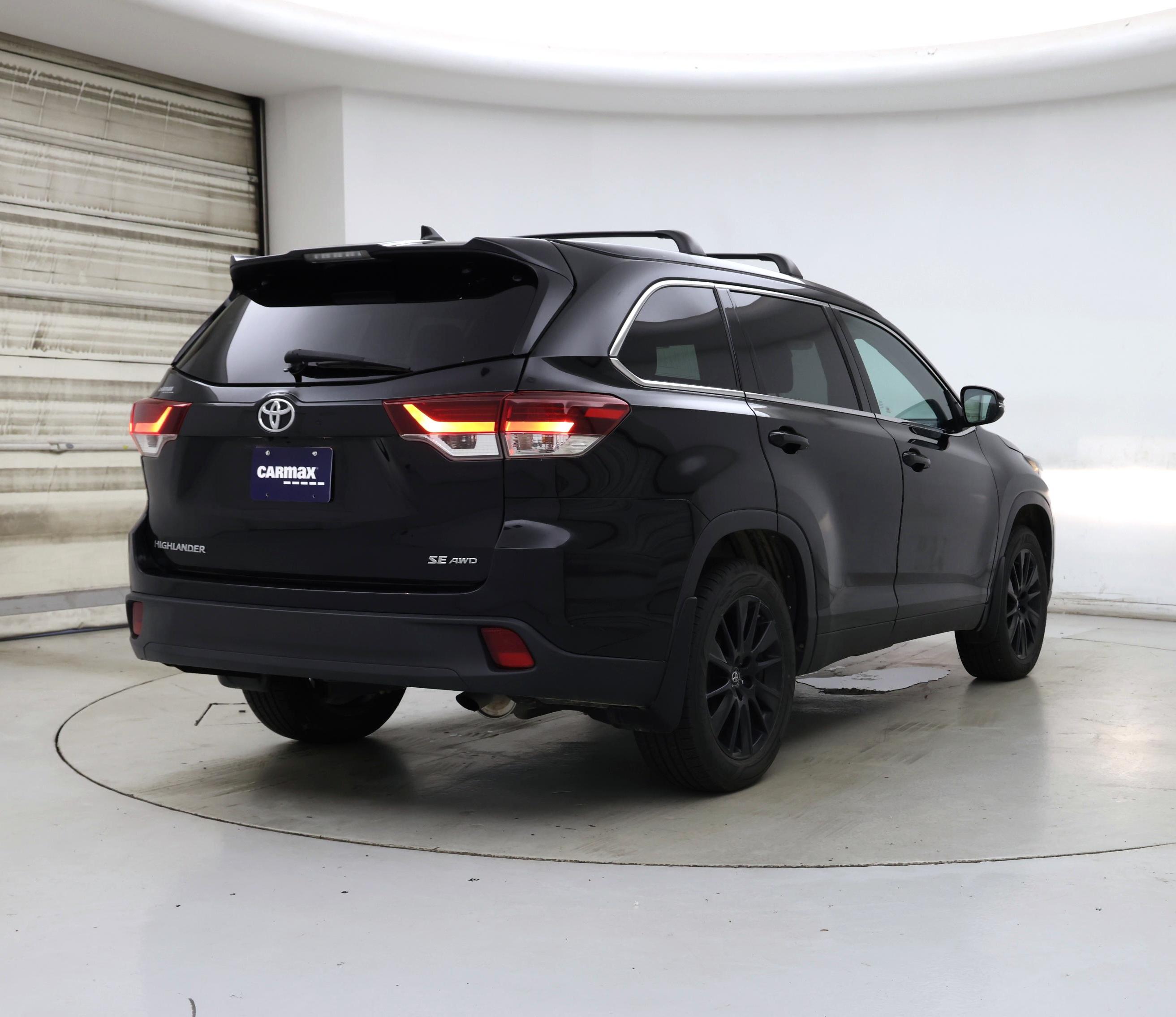 Thumbnail: 2019 Toyota Highlander - 8