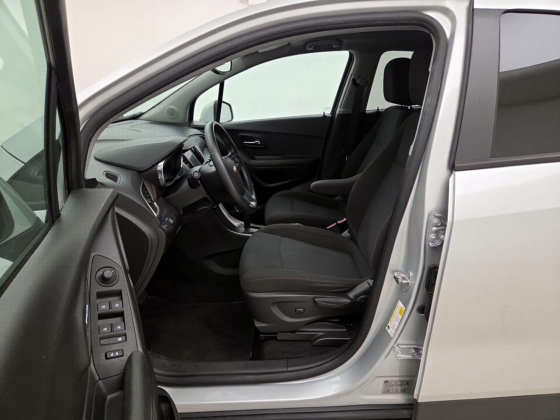 Thumbnail: 2020 Chevrolet Trax - 11