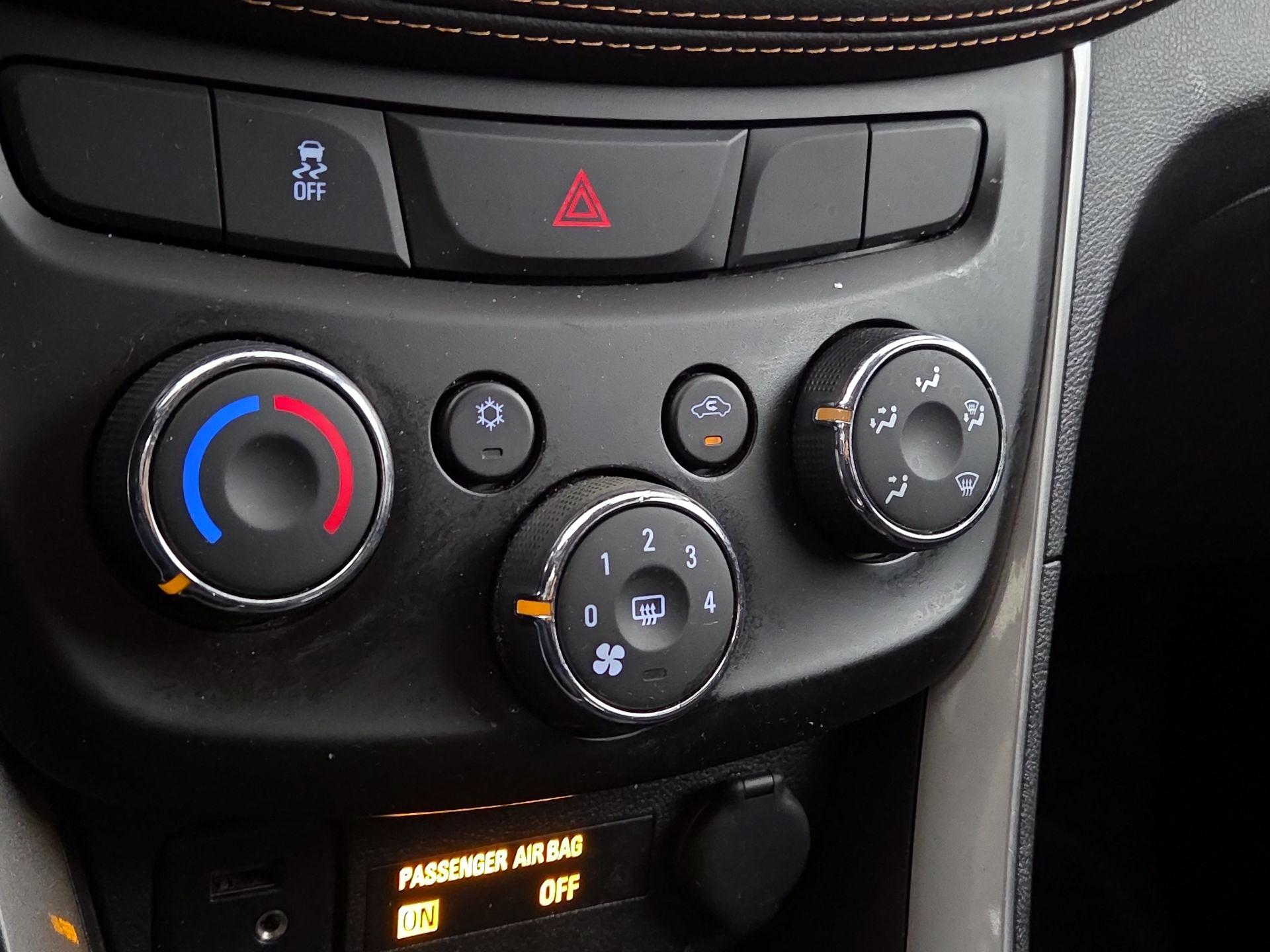 Thumbnail: 2020 Chevrolet Trax - 16