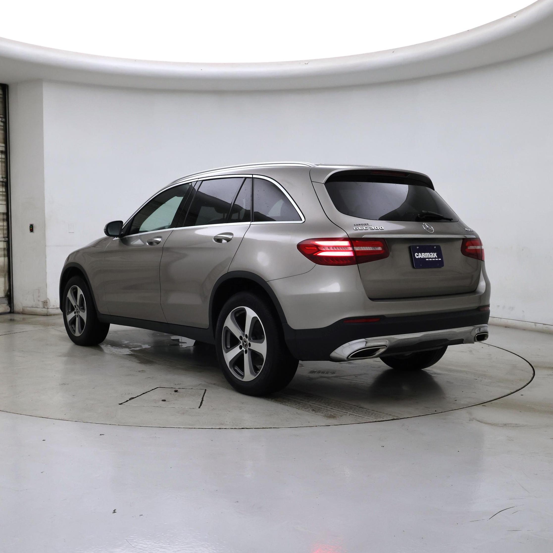 Thumbnail: 2019 Mercedes-Benz GLC - 2