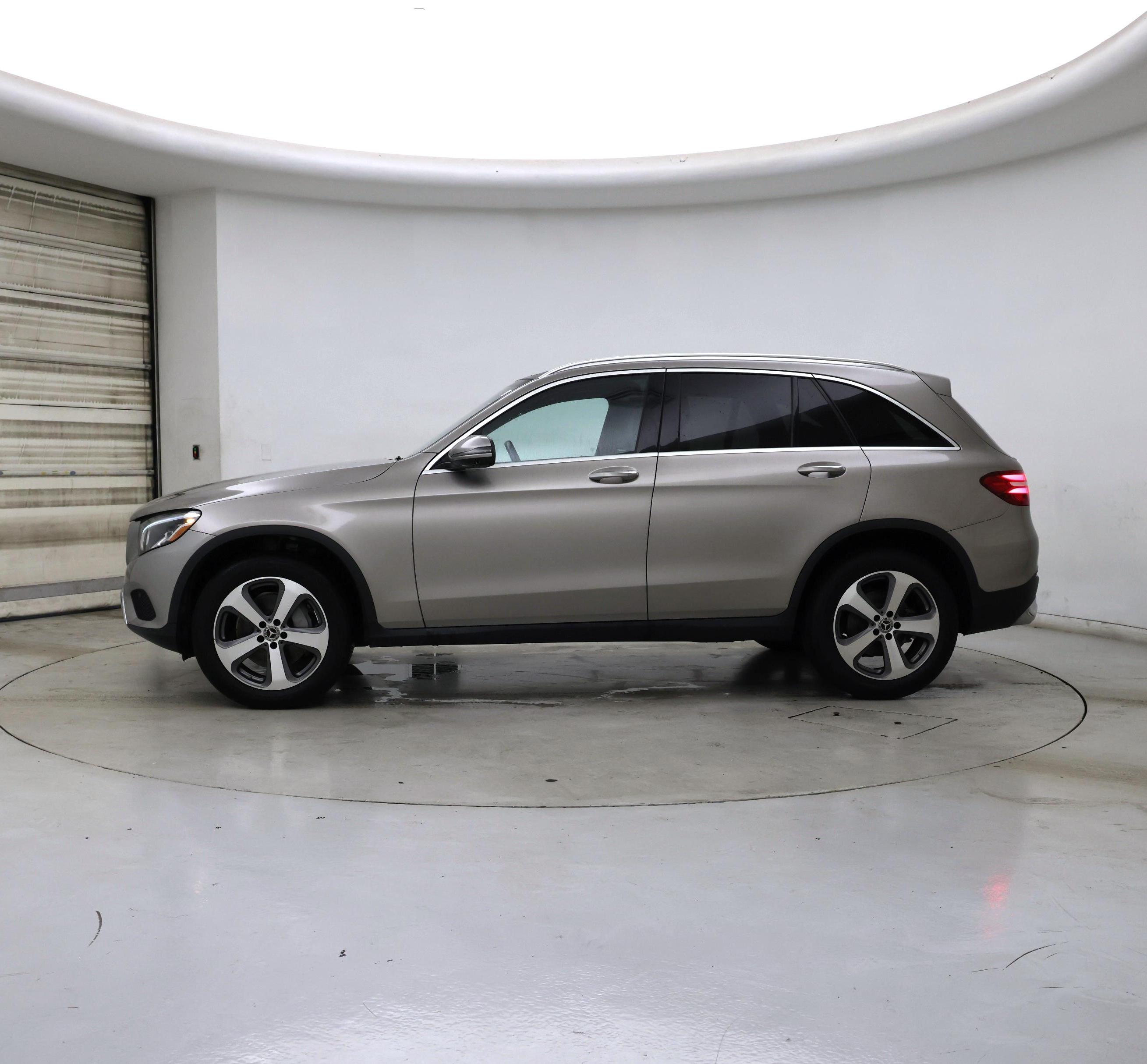 Thumbnail: 2019 Mercedes-Benz GLC - 3