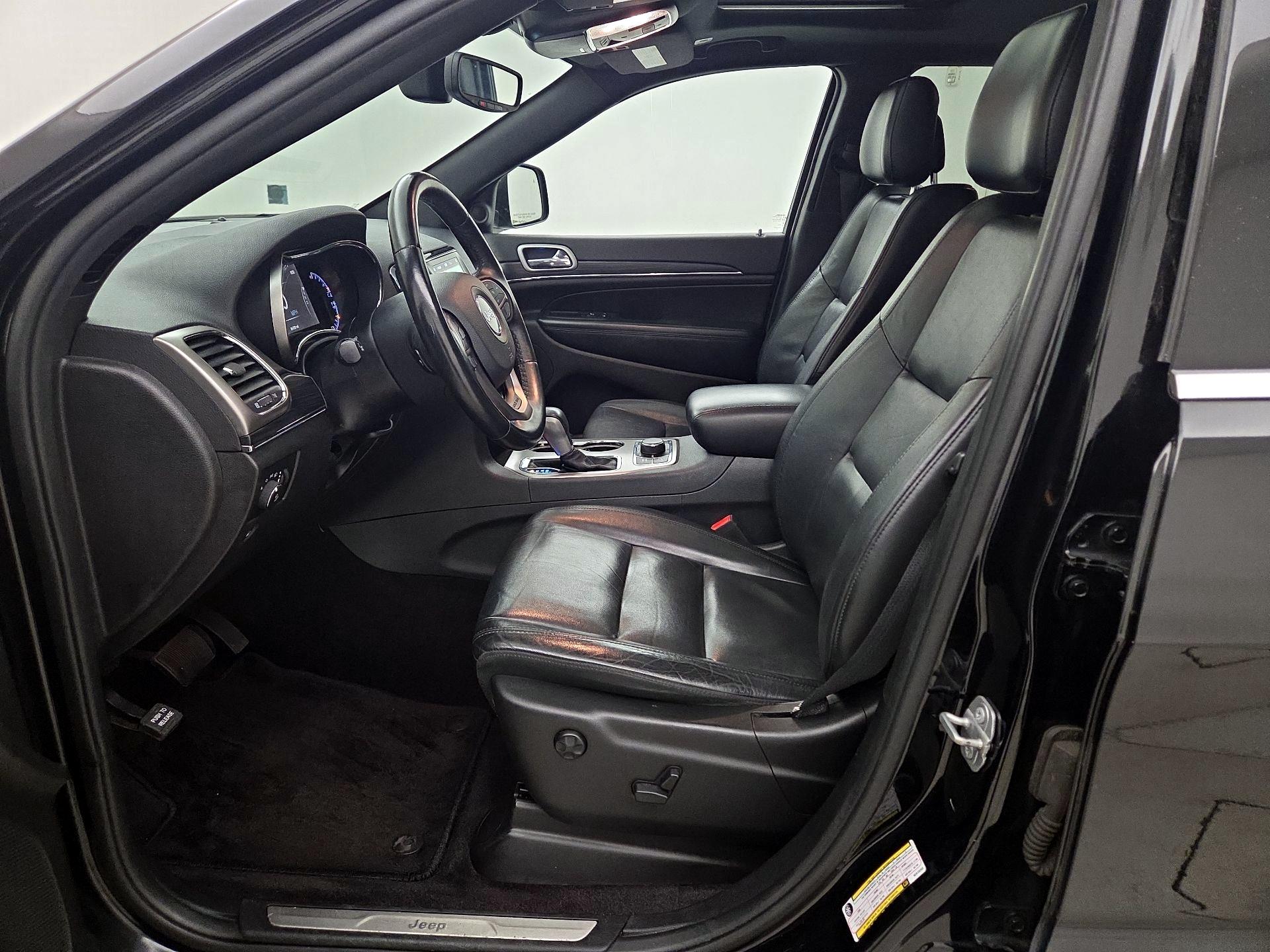 Thumbnail: 2019 Jeep Grand Cherokee - 11