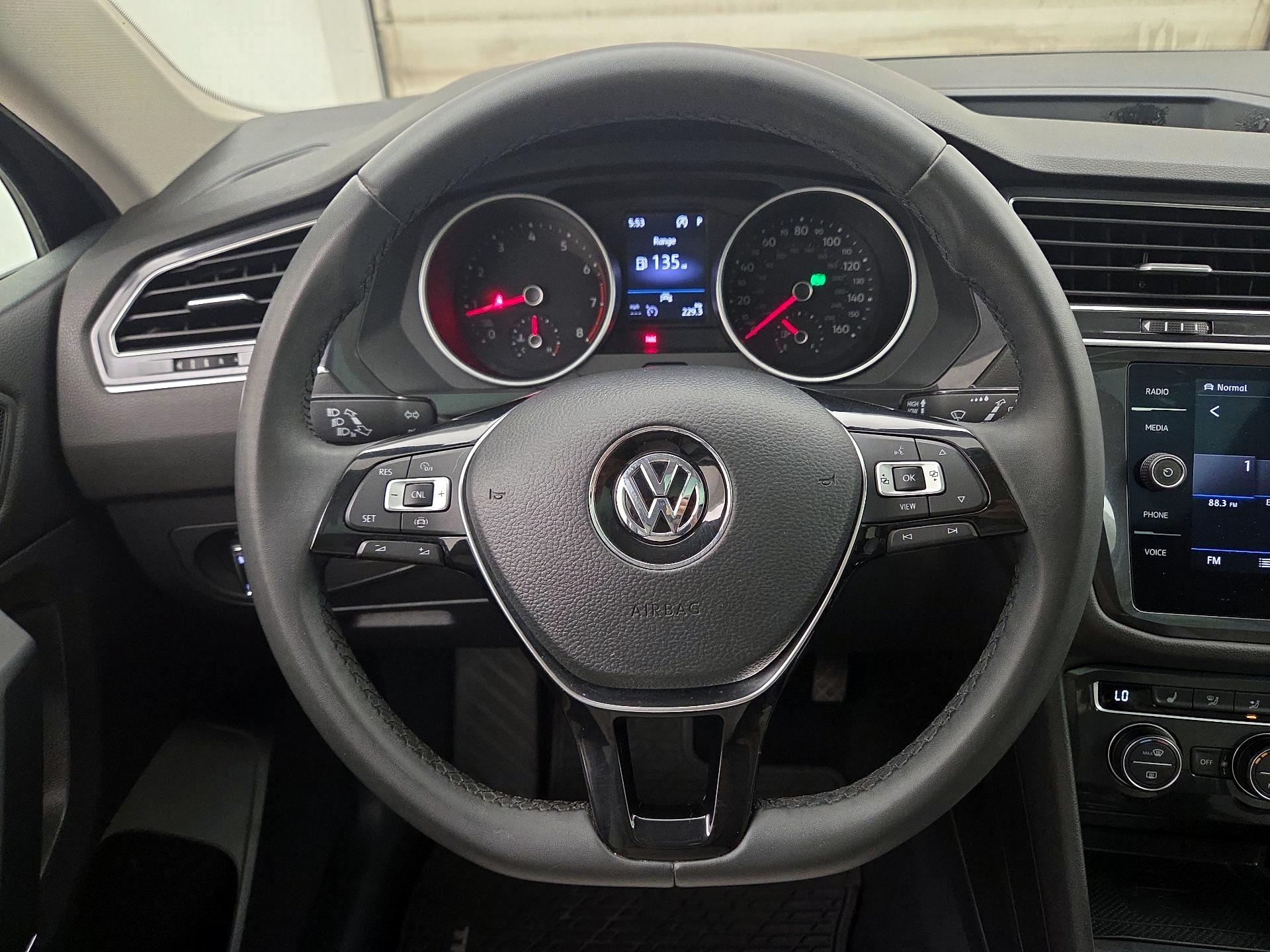 Thumbnail: 2020 Volkswagen Tiguan - 10